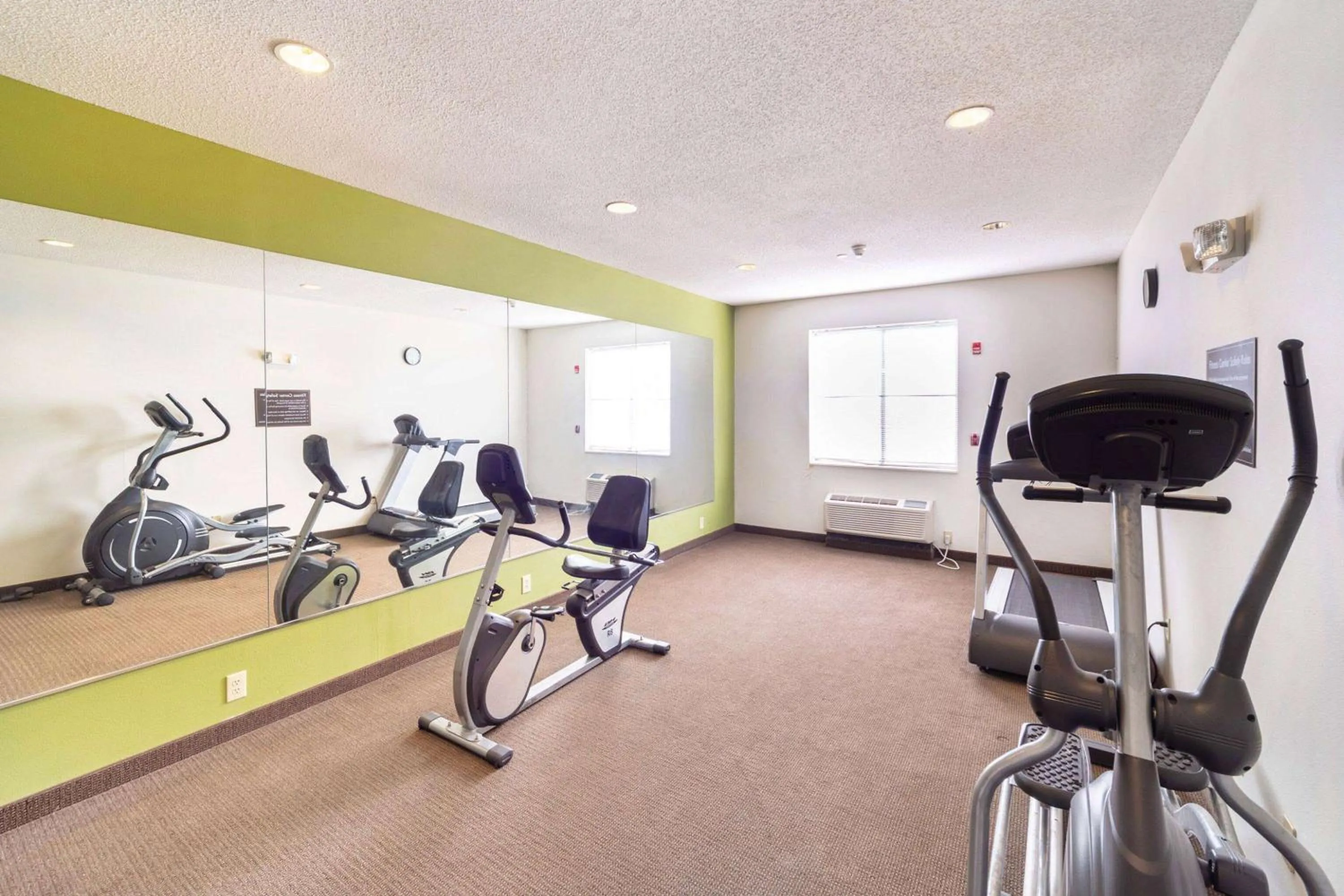 Fitness Center/Facilities in Ramada by Wyndham Jackson MS