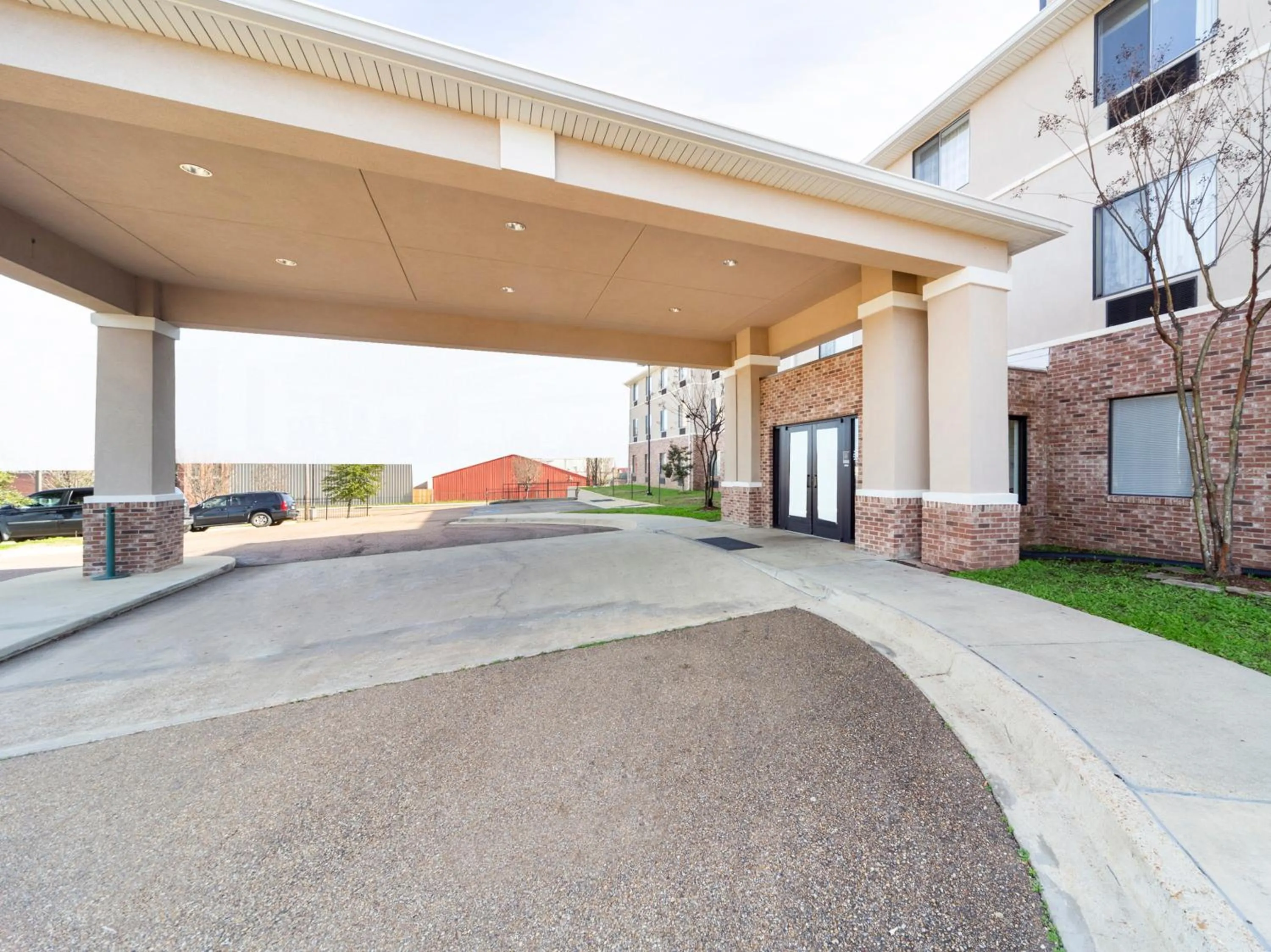 Facade/entrance in Ramada by Wyndham Jackson MS