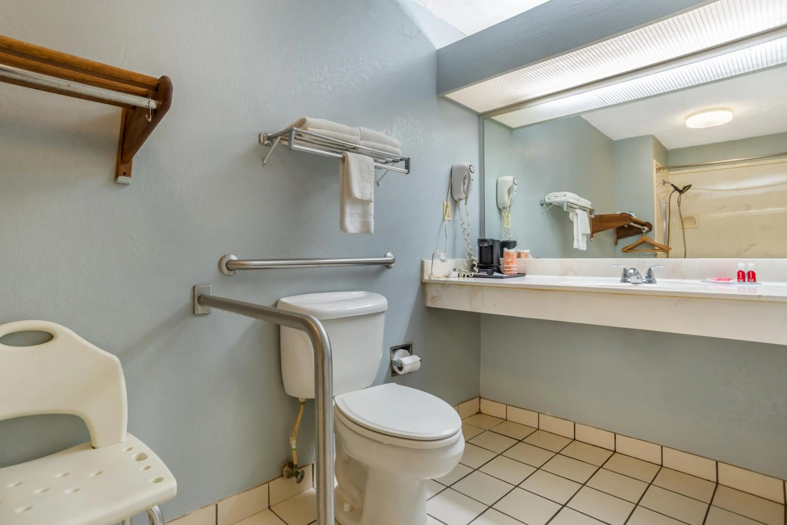 Econo Lodge Inn & Suites Philadelphia MS