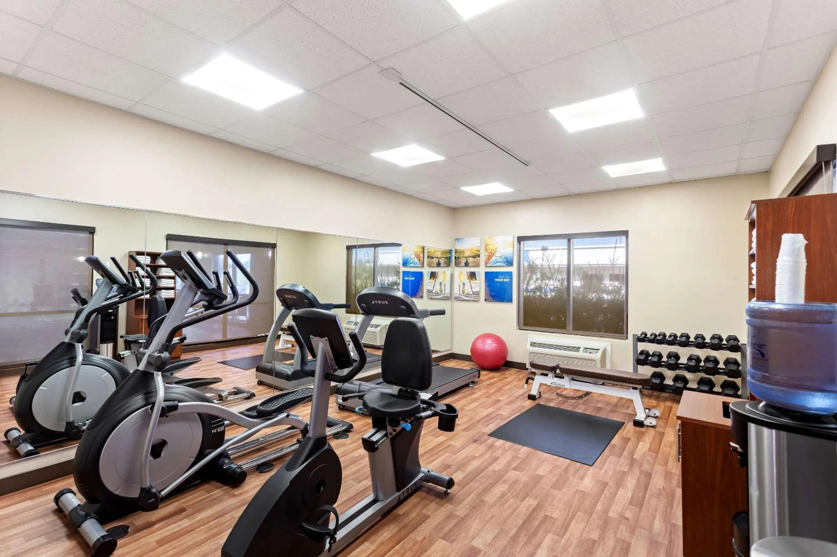 Fitness centre/facilities in Comfort Suites