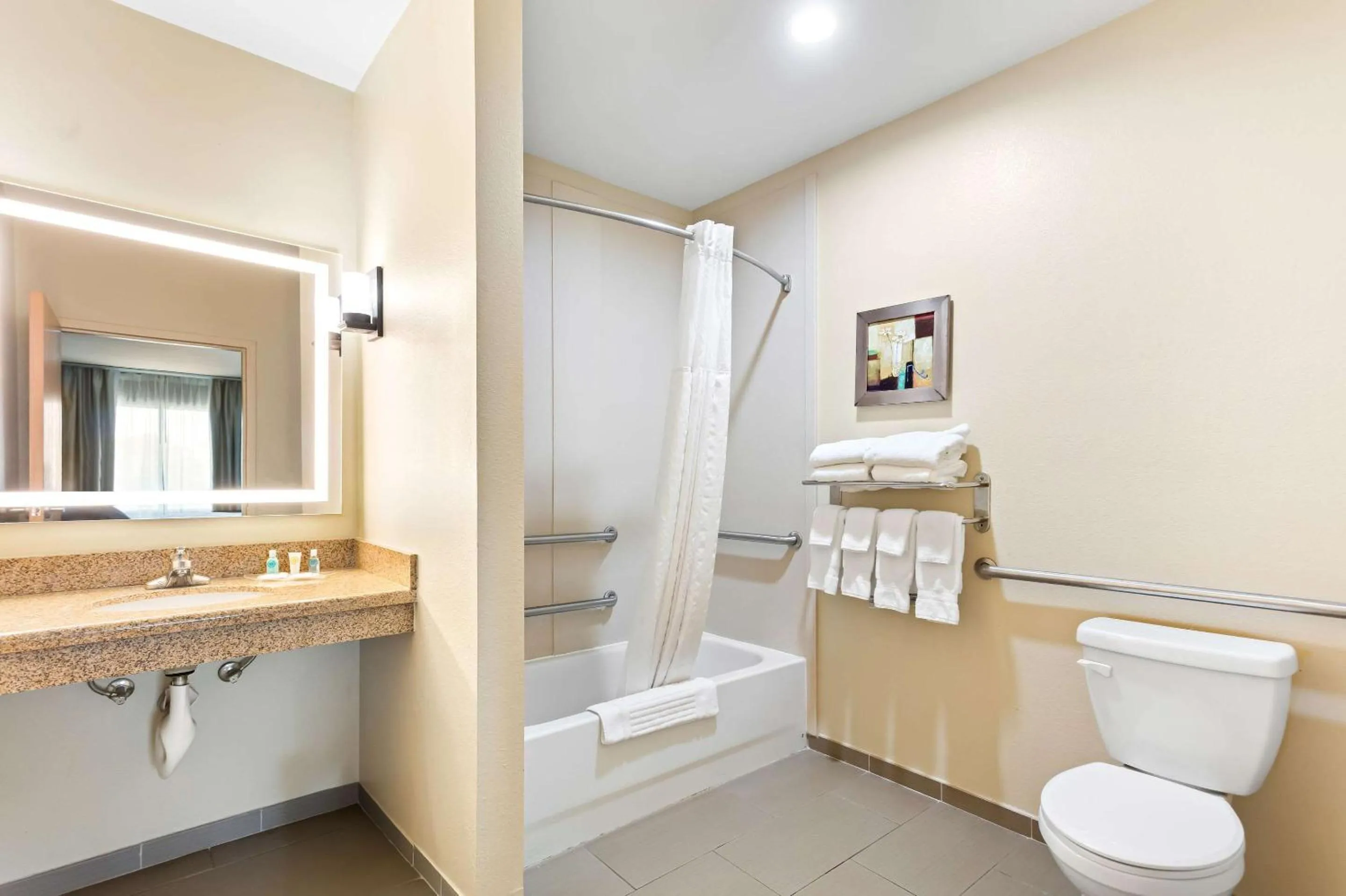 Bedroom in Comfort Suites