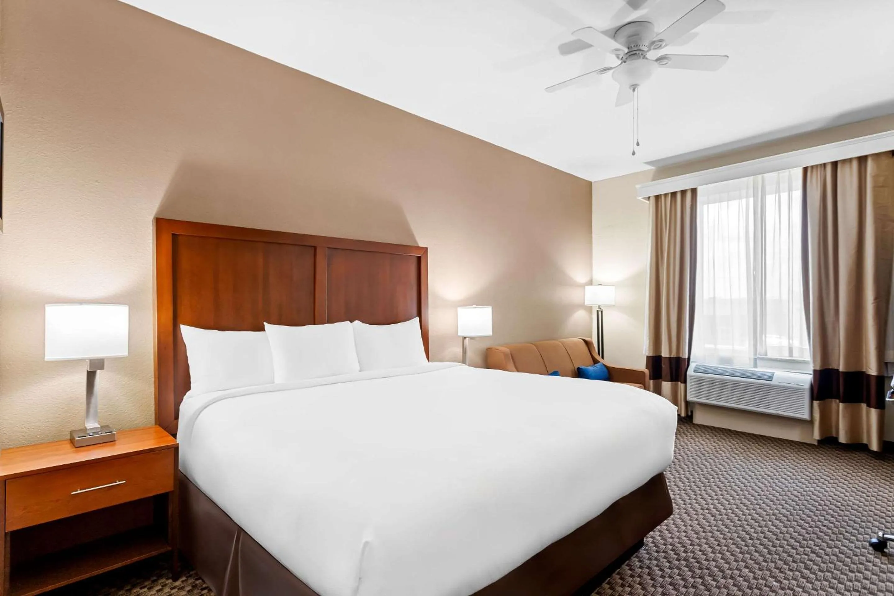 Bedroom in Comfort Inn & Suites Grenada