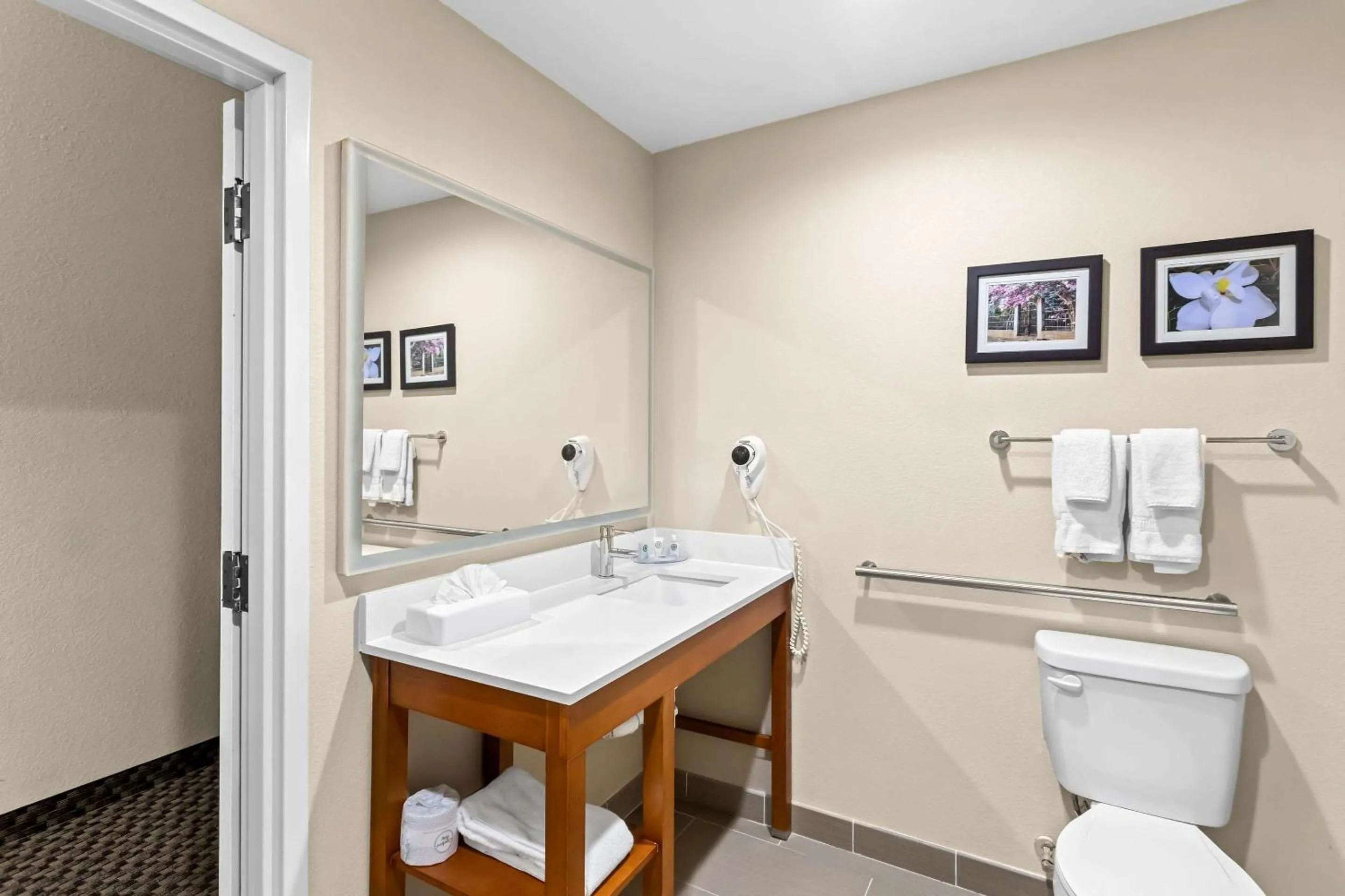 Bedroom in Comfort Inn & Suites Grenada