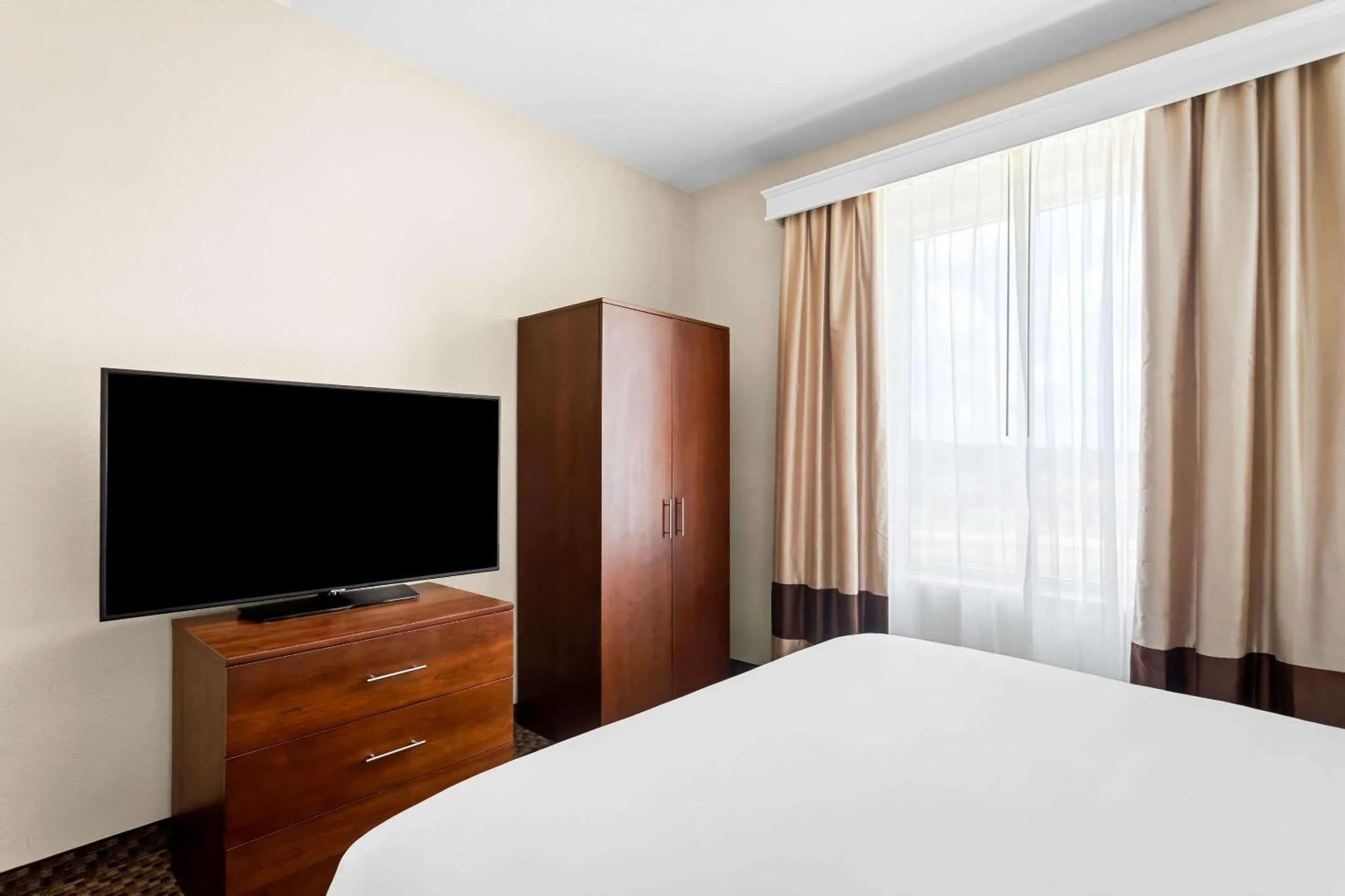 Bedroom in Comfort Inn & Suites Grenada