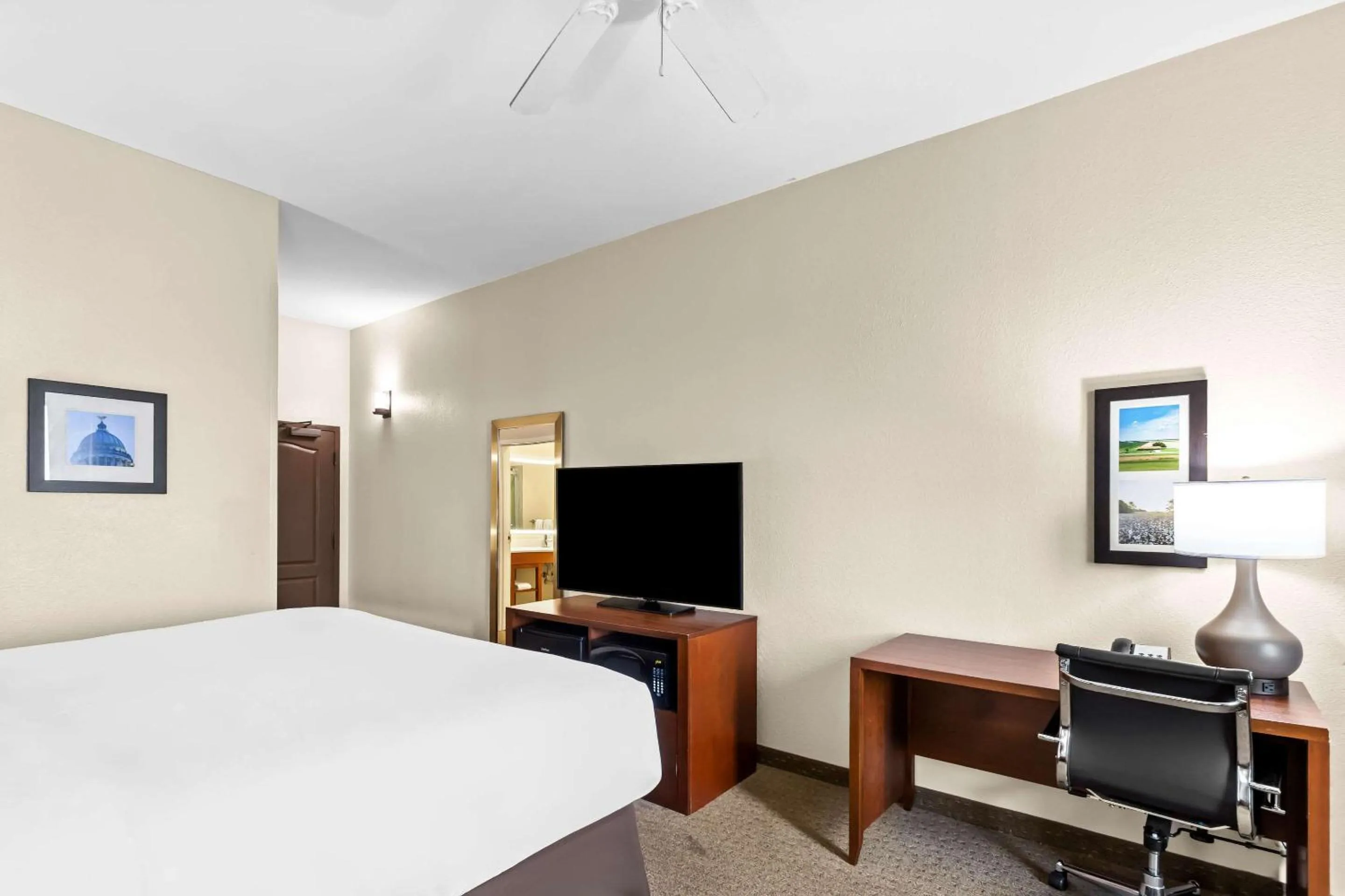 Bedroom in Comfort Inn & Suites Grenada