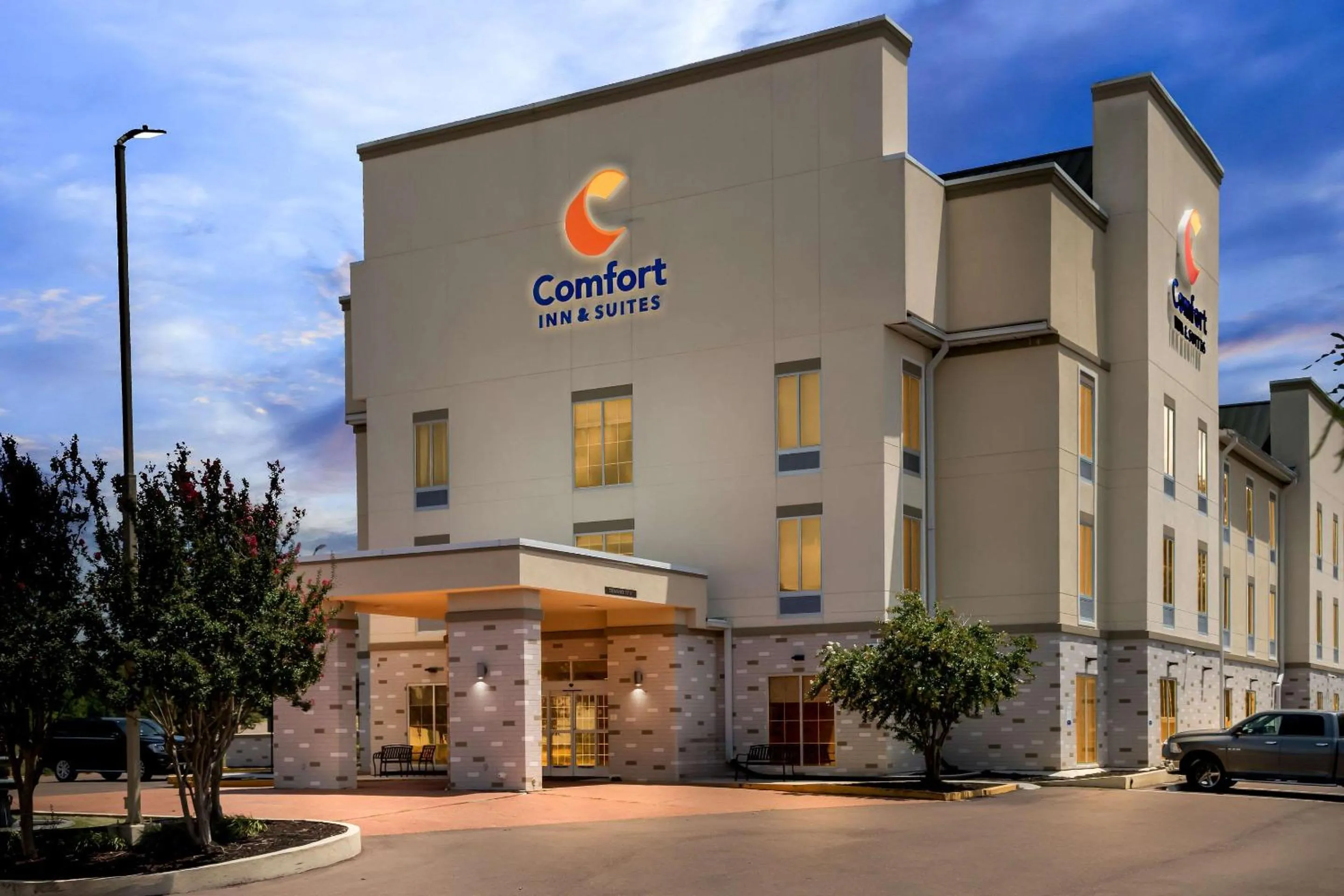 Property building in Comfort Inn & Suites Grenada