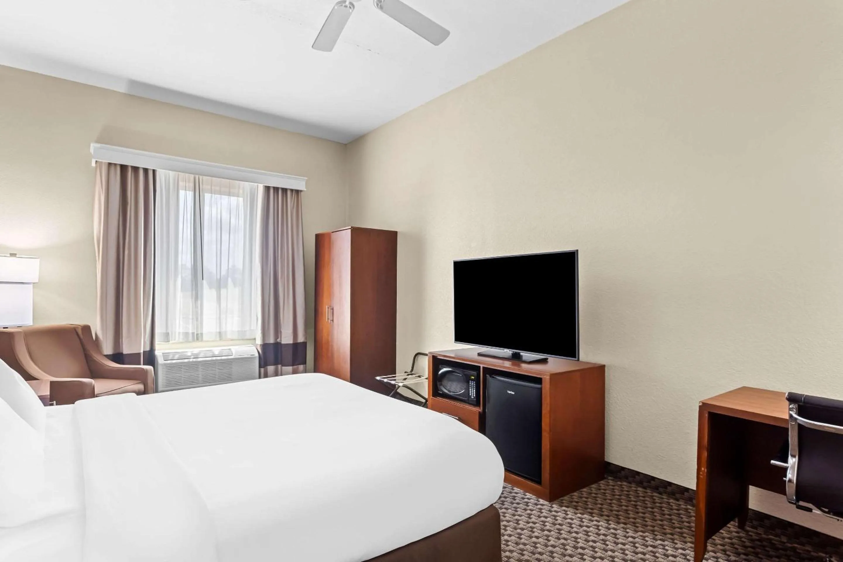 Bedroom in Comfort Inn & Suites Grenada