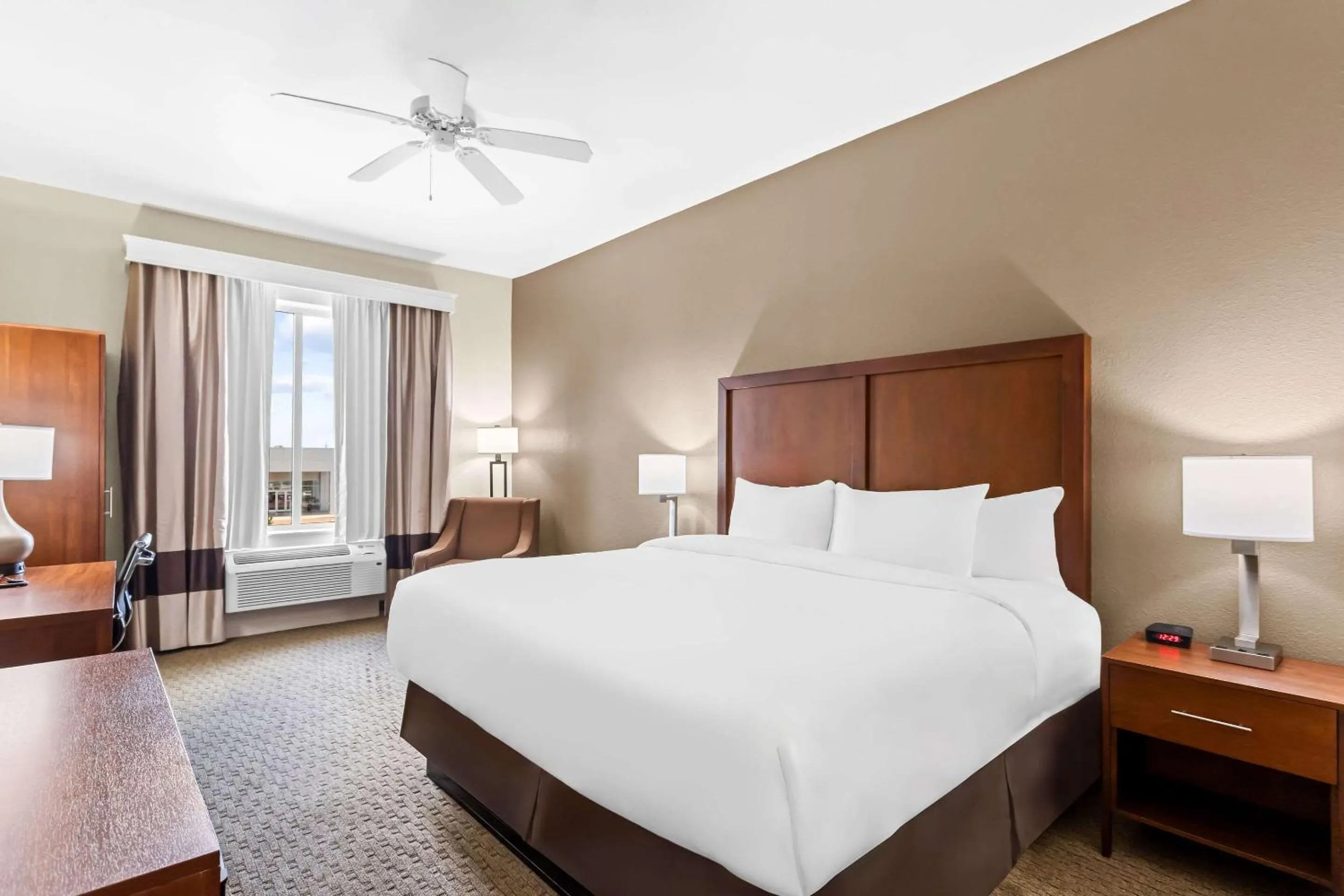 Bedroom in Comfort Inn & Suites Grenada