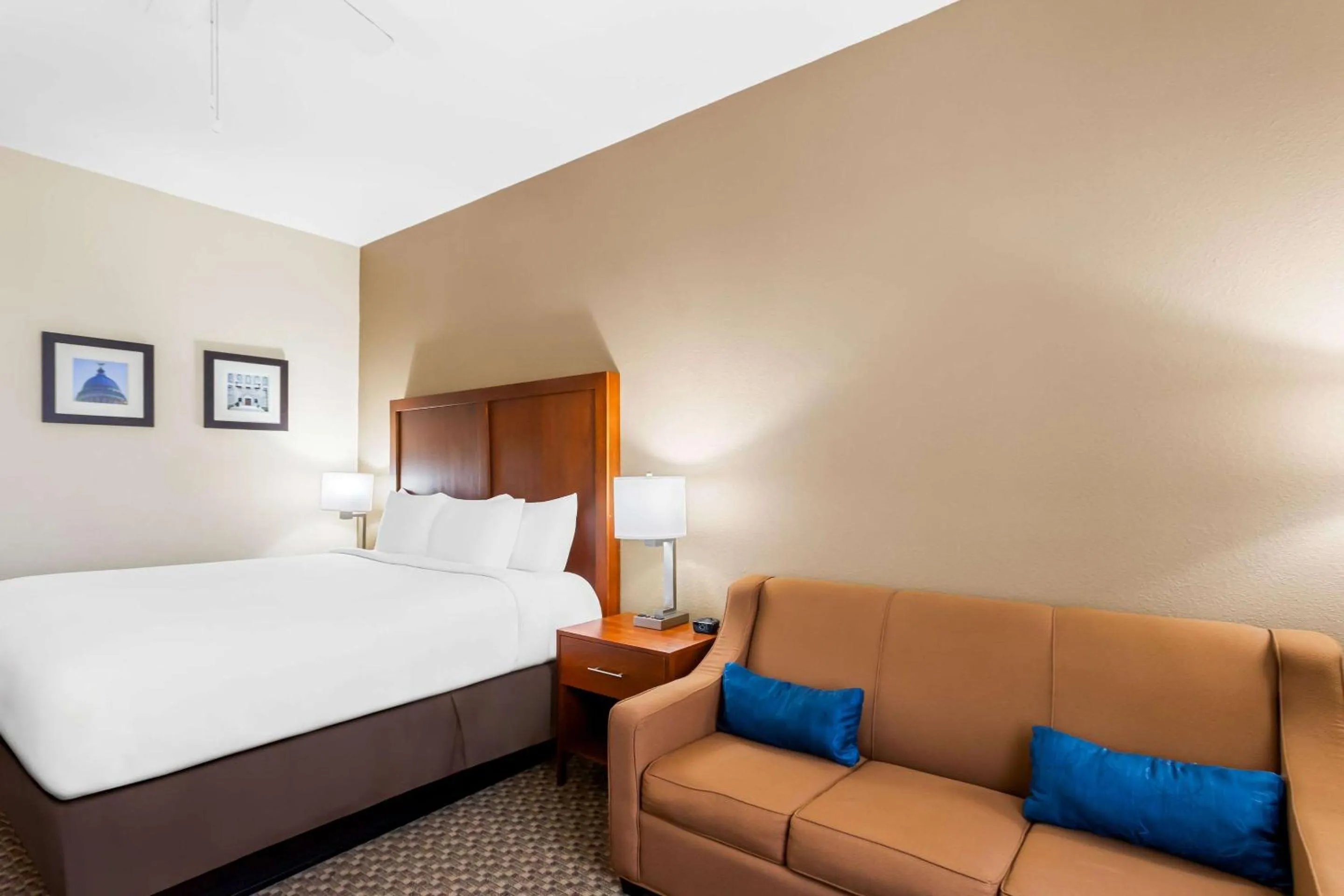 Bedroom in Comfort Inn & Suites Grenada