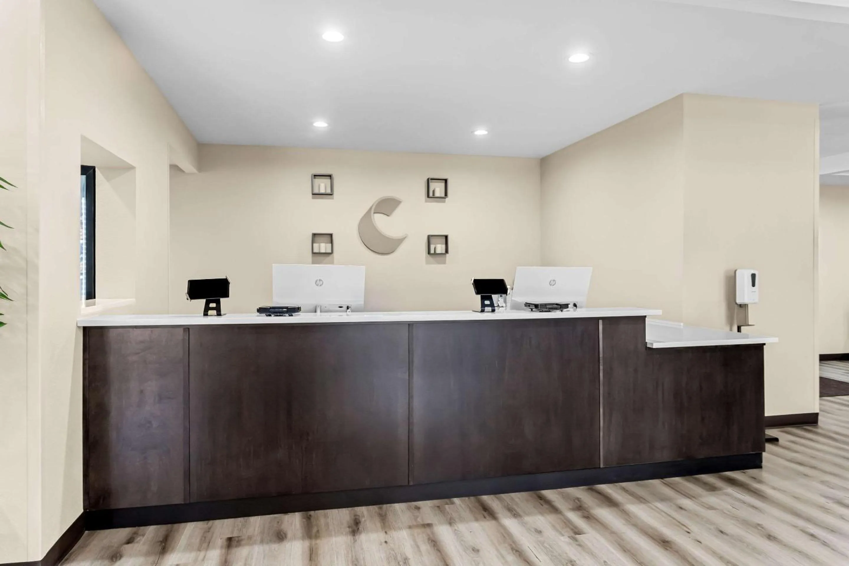 Lobby or reception in Comfort Inn & Suites Grenada