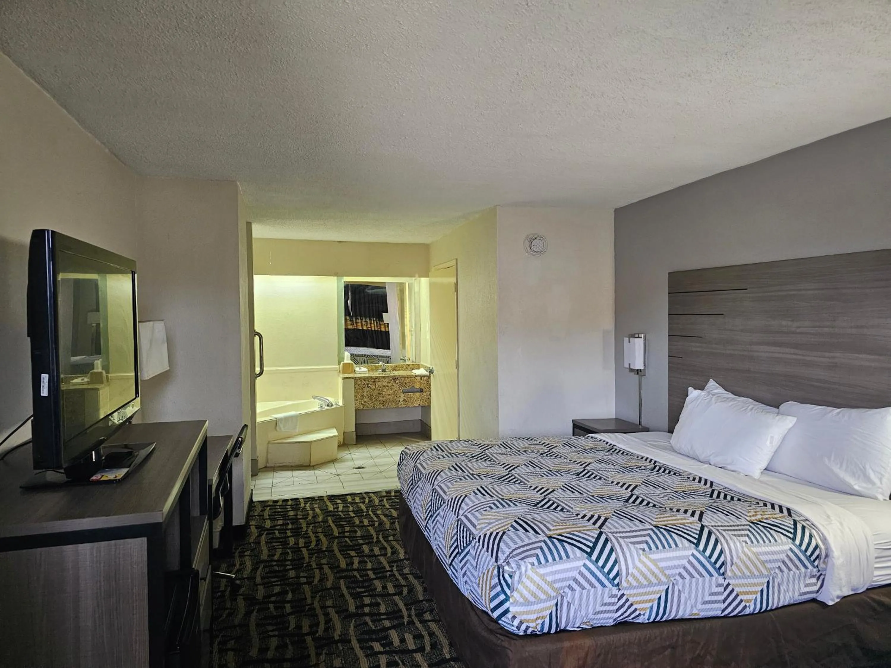 Bedroom, Bed in Motel 6 Jackson MS Southwest