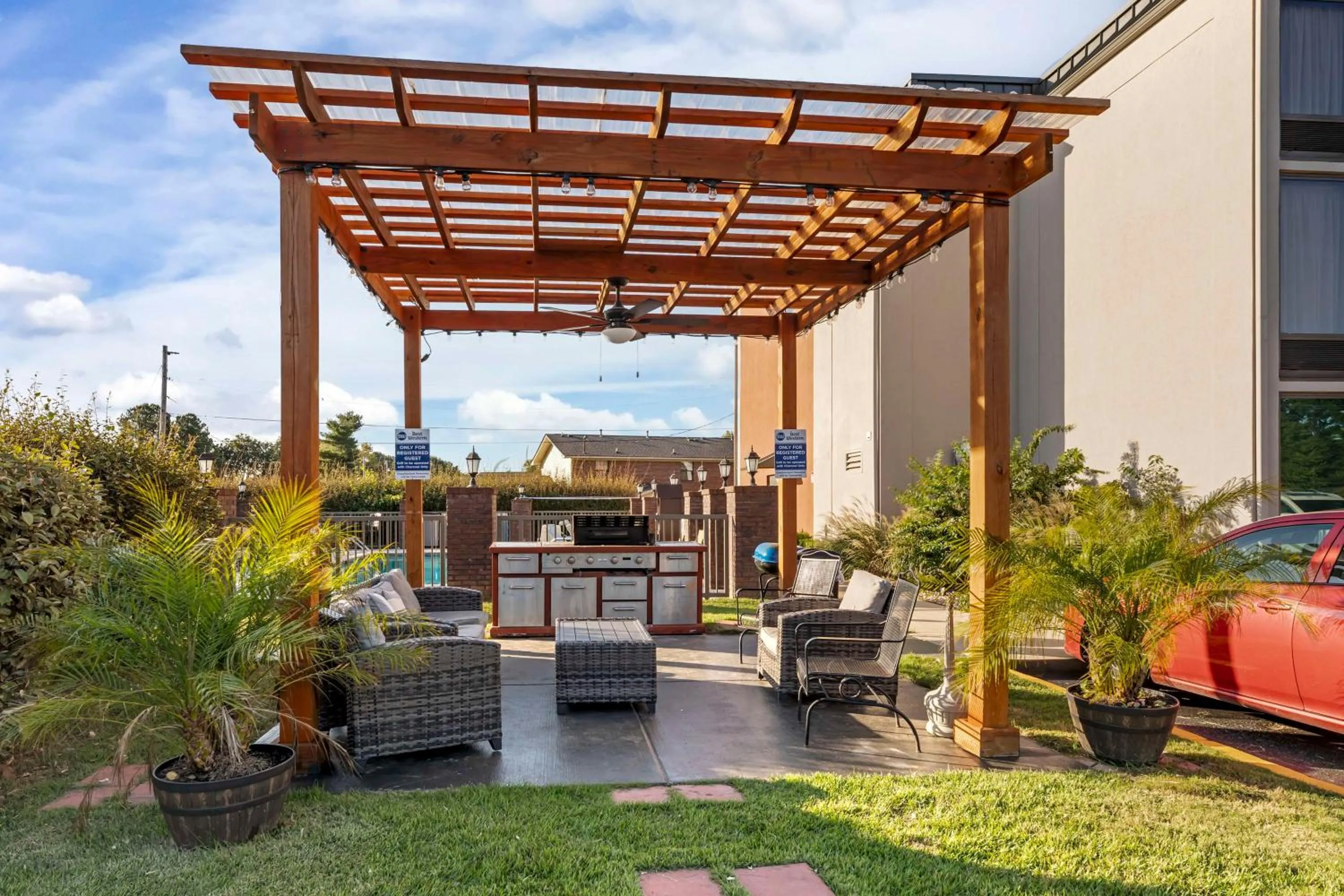 Property building in Best Western New Albany