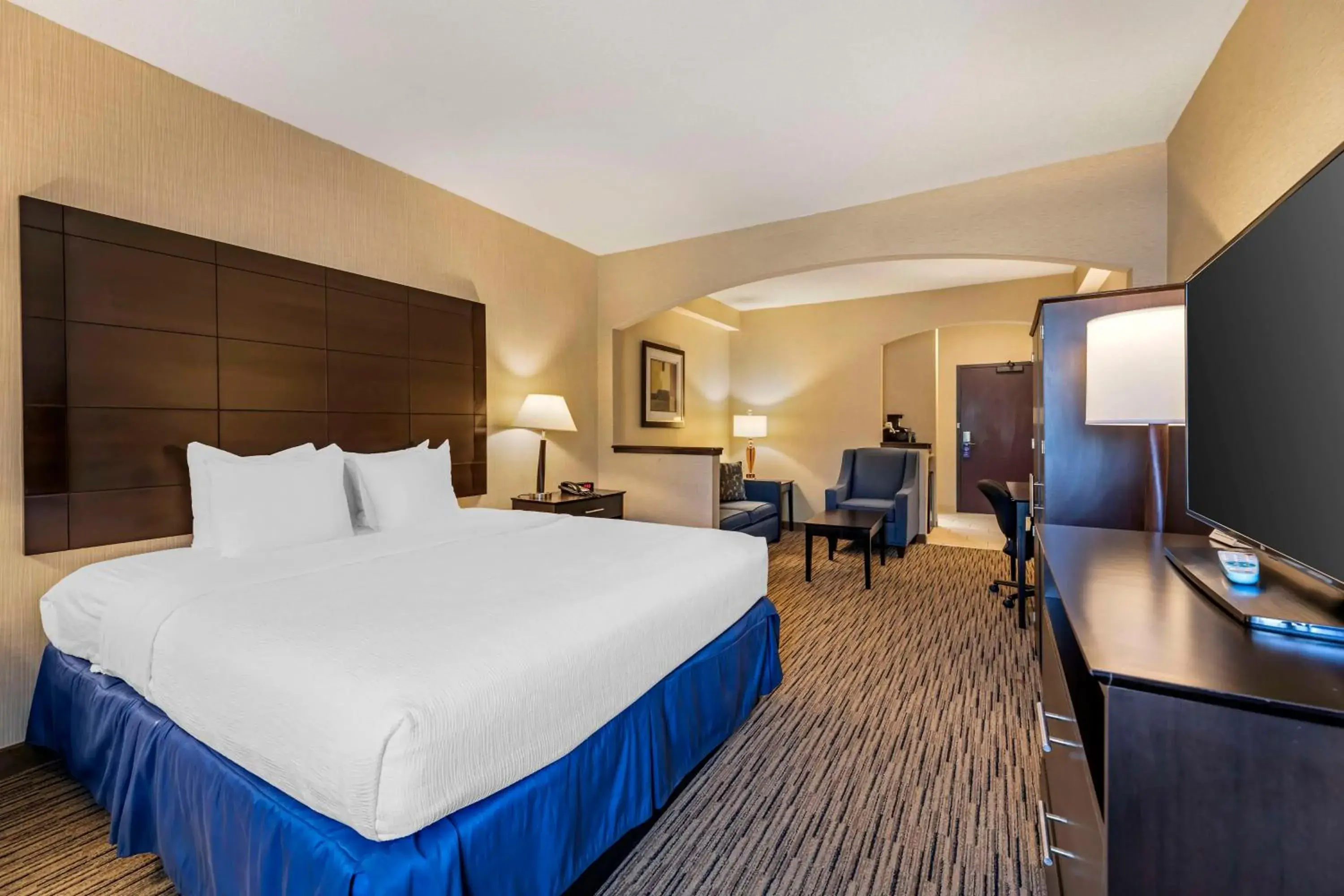 King Suite with Kitchenette - Non-Smoking in Best Western New Albany King Suite with Kitchenette - Non-Smoking in Best Western New Albany