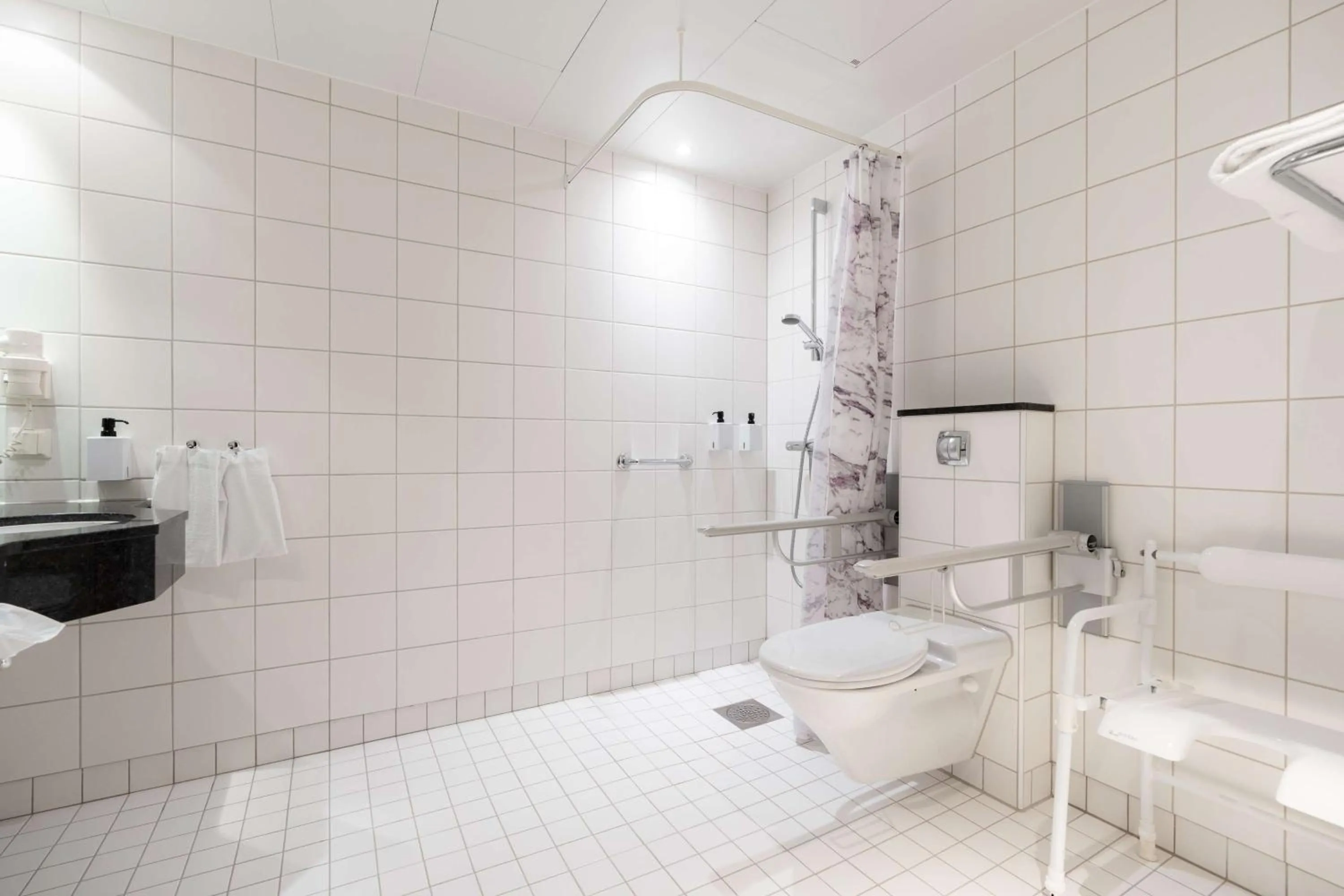 Bedroom in Scandic Seilet Hotel