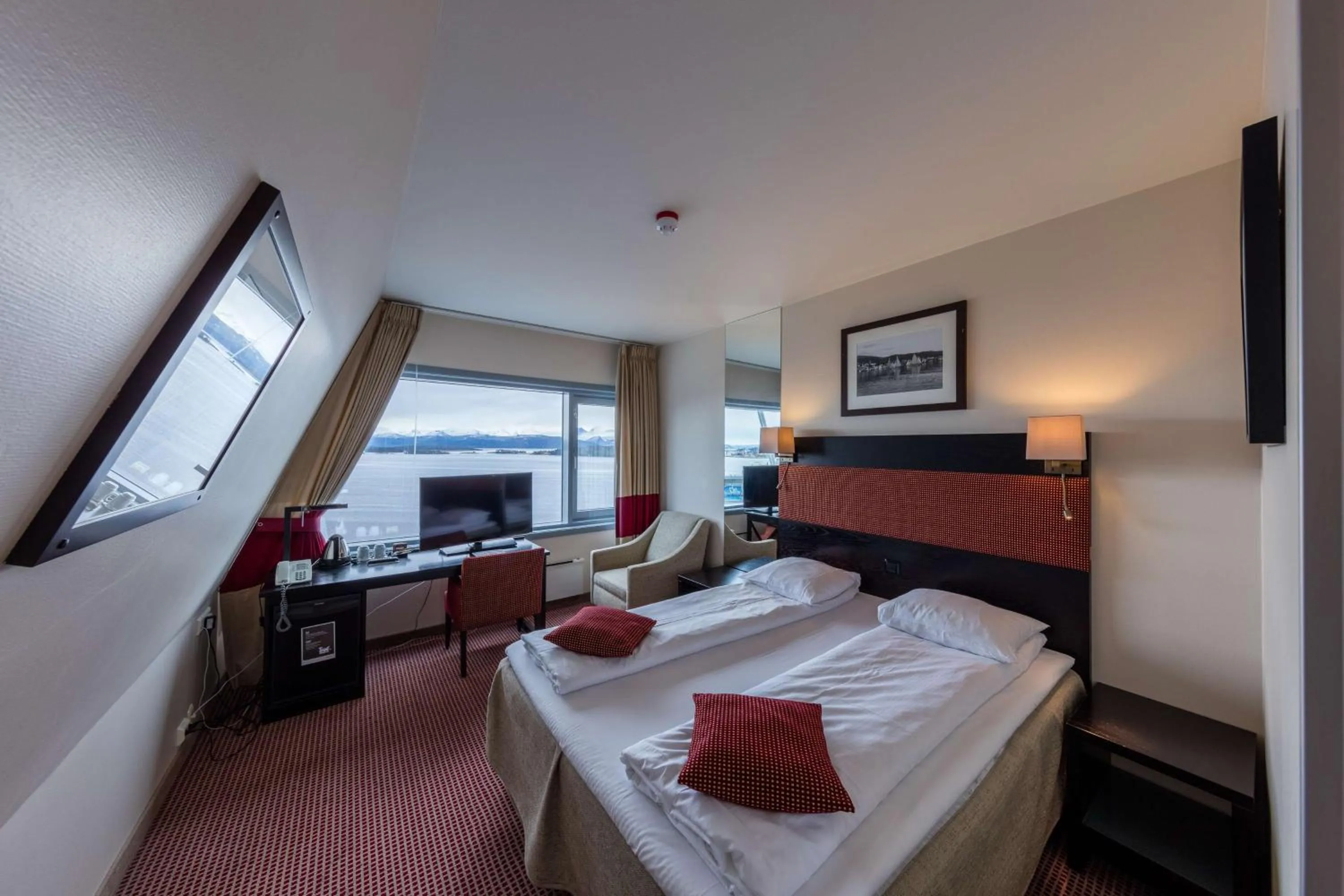 Bedroom, Bed in Scandic Seilet Hotel