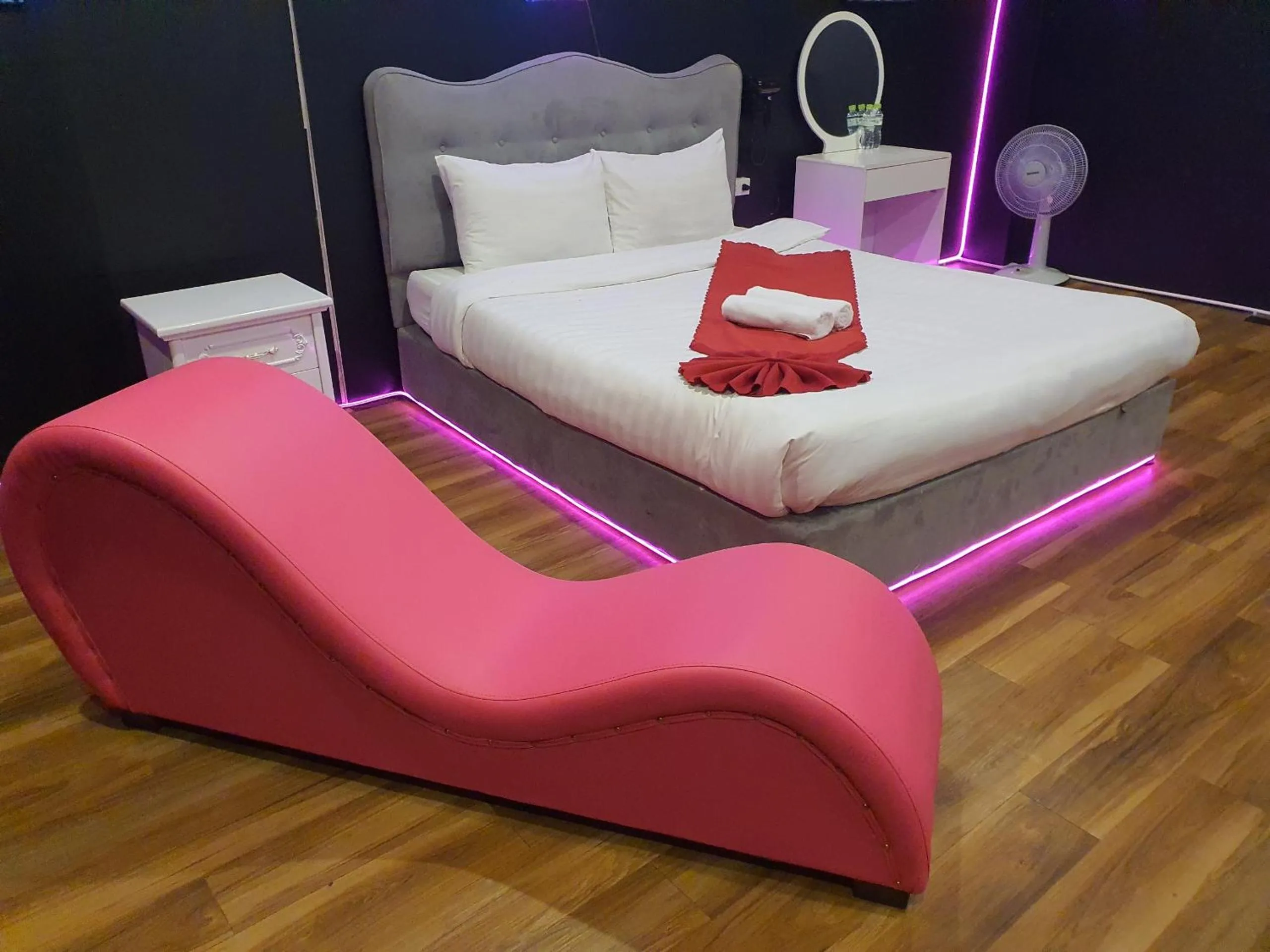 Bedroom, Bed in Ngàn Phố Studio & Love Hotel