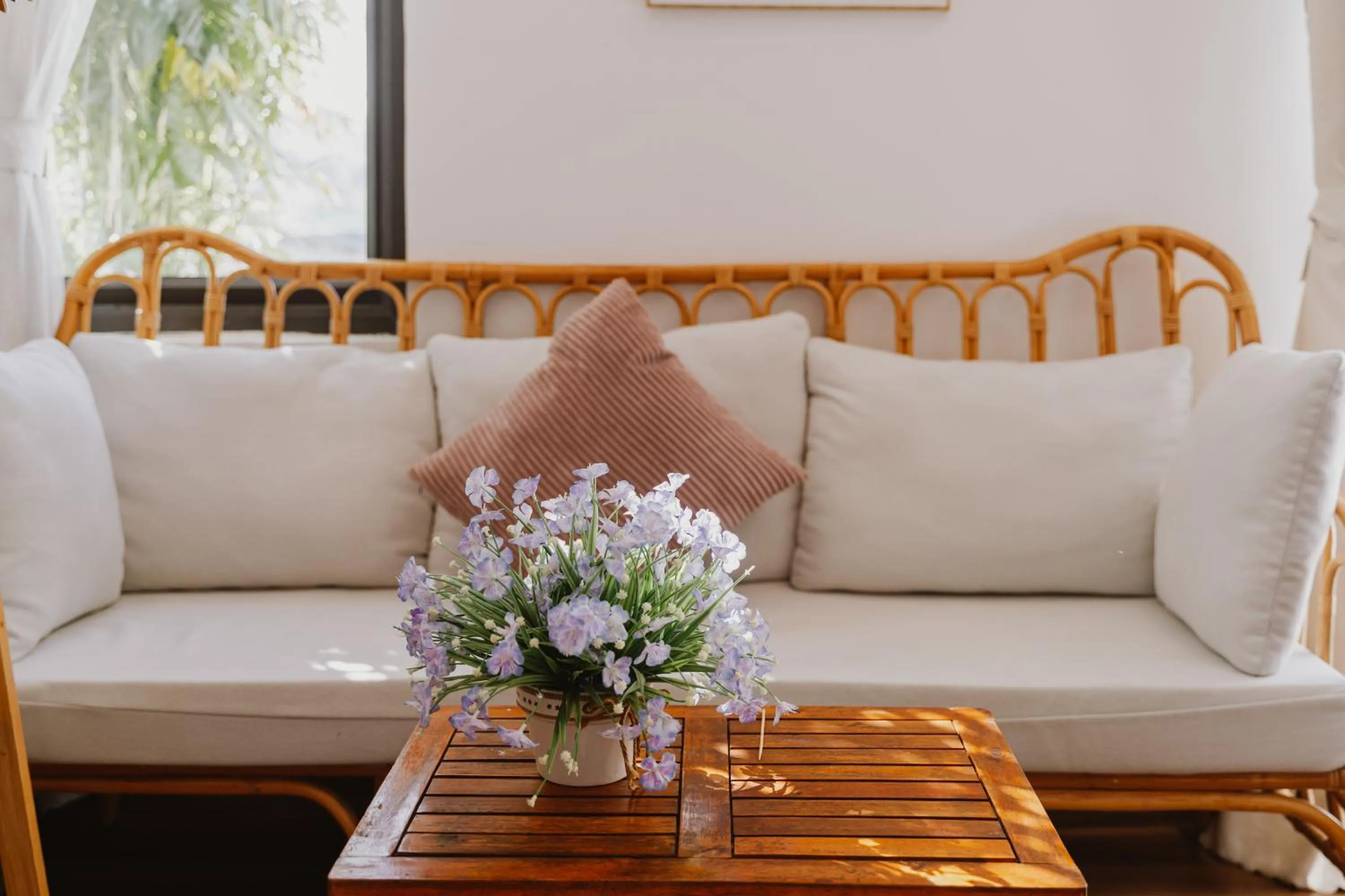 Seating area in Ngàn Phố Studio & Love Hotel