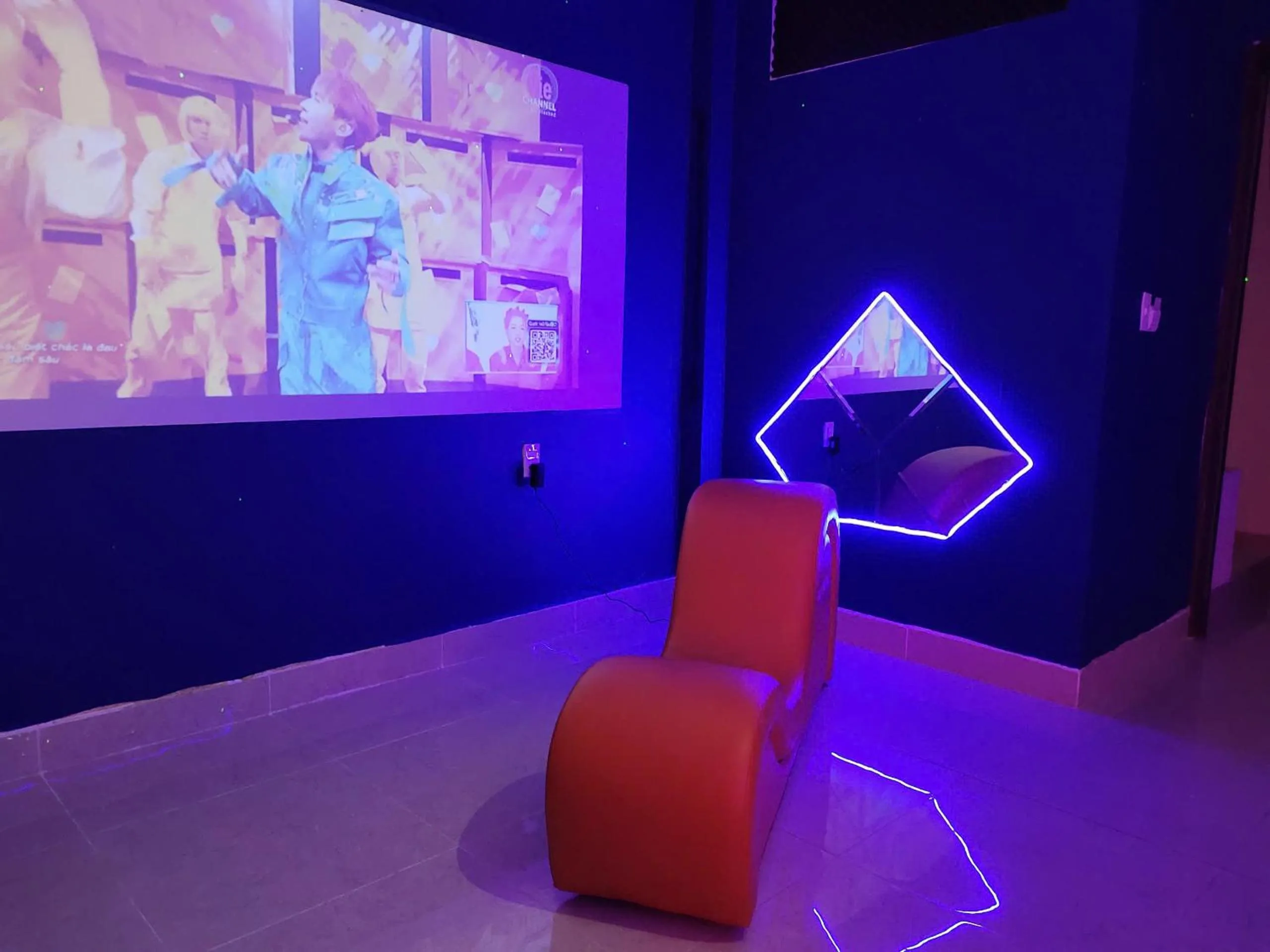 Seating area in Ngàn Phố Studio & Love Hotel