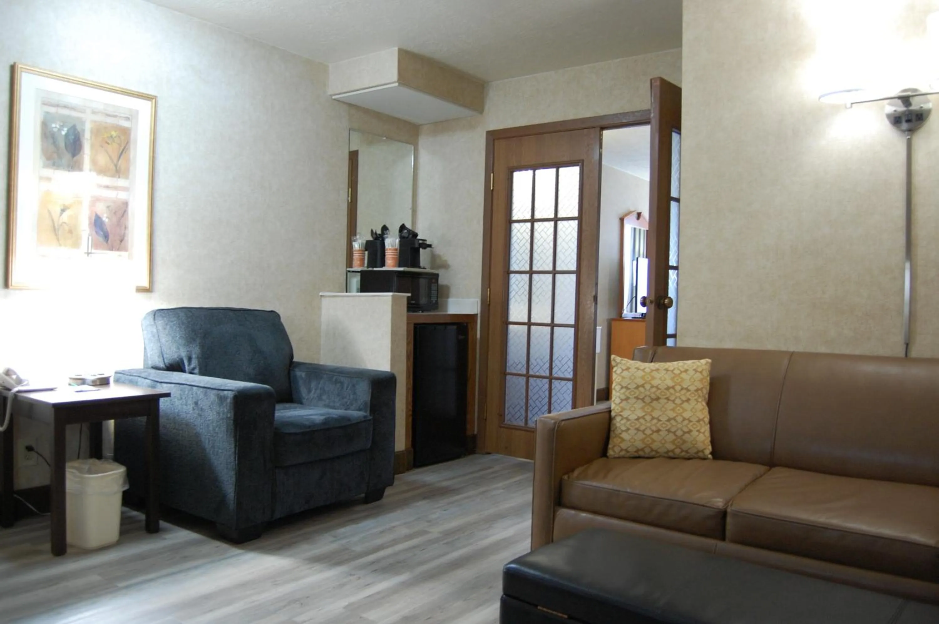 Living room in Quality Inn Homestead Park