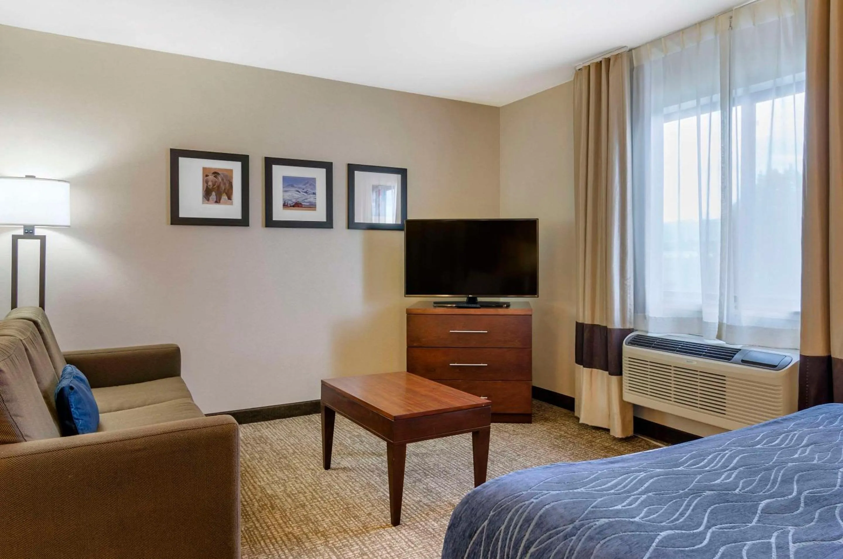 Bedroom, Bed in Comfort Inn Bozeman near University