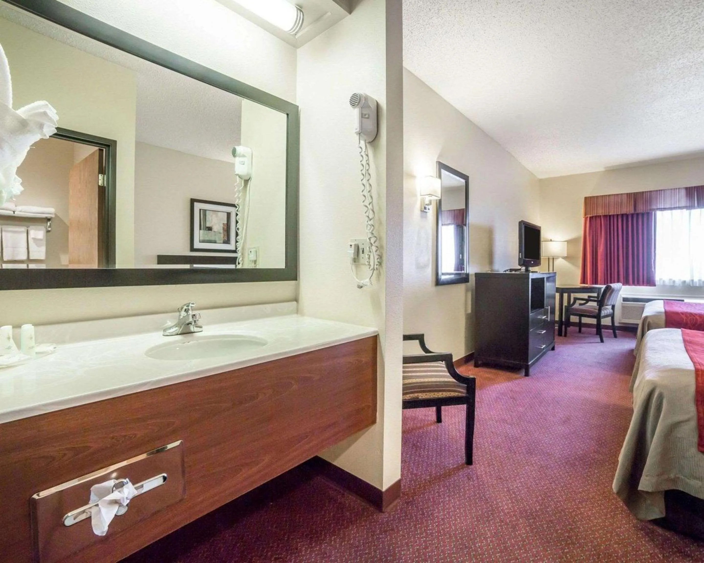 Photo of the whole room, Bed in FairBridge Inn & Suites Glendive