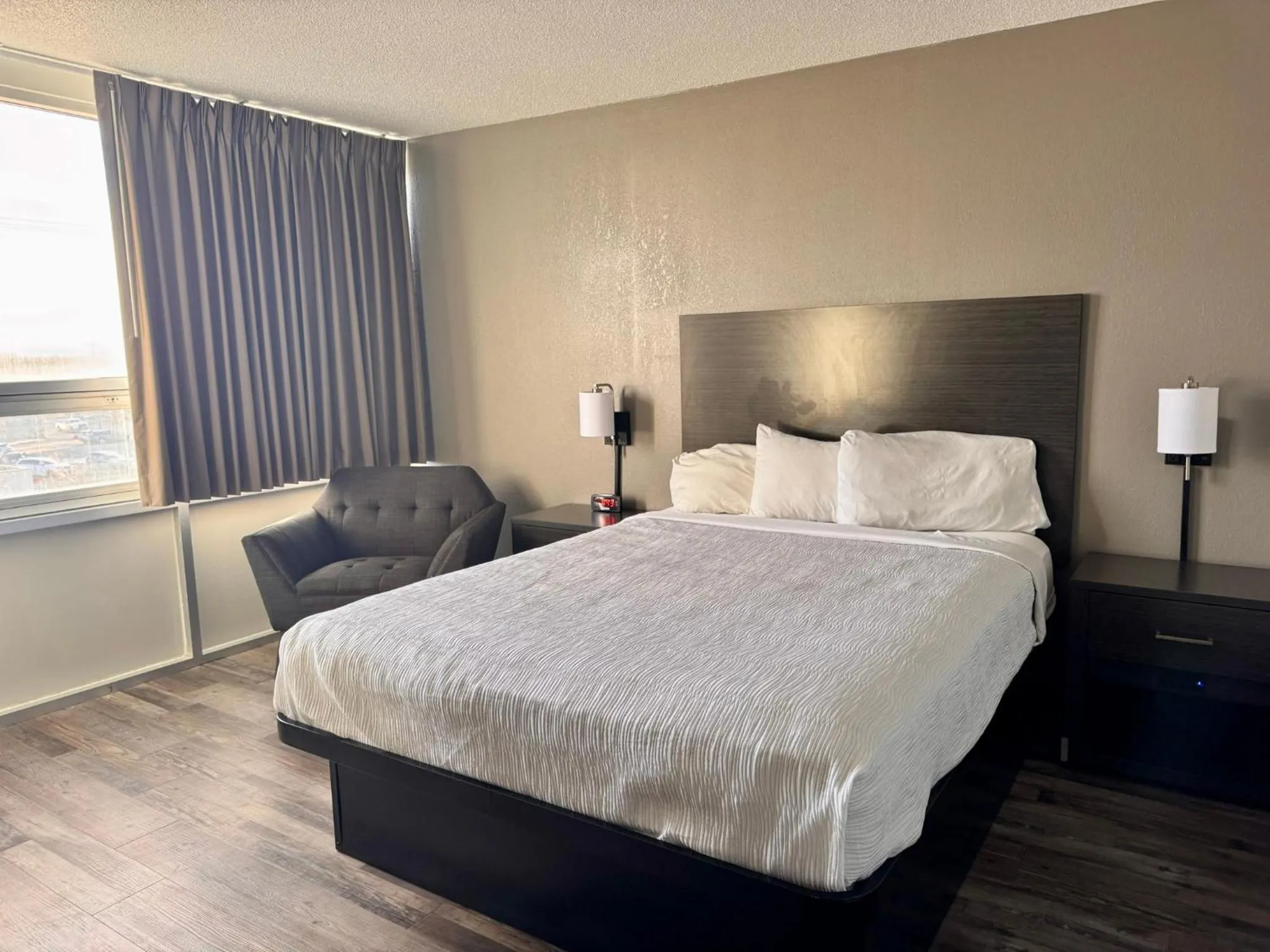 Bed in Baymont by Wyndham Great Falls City Center