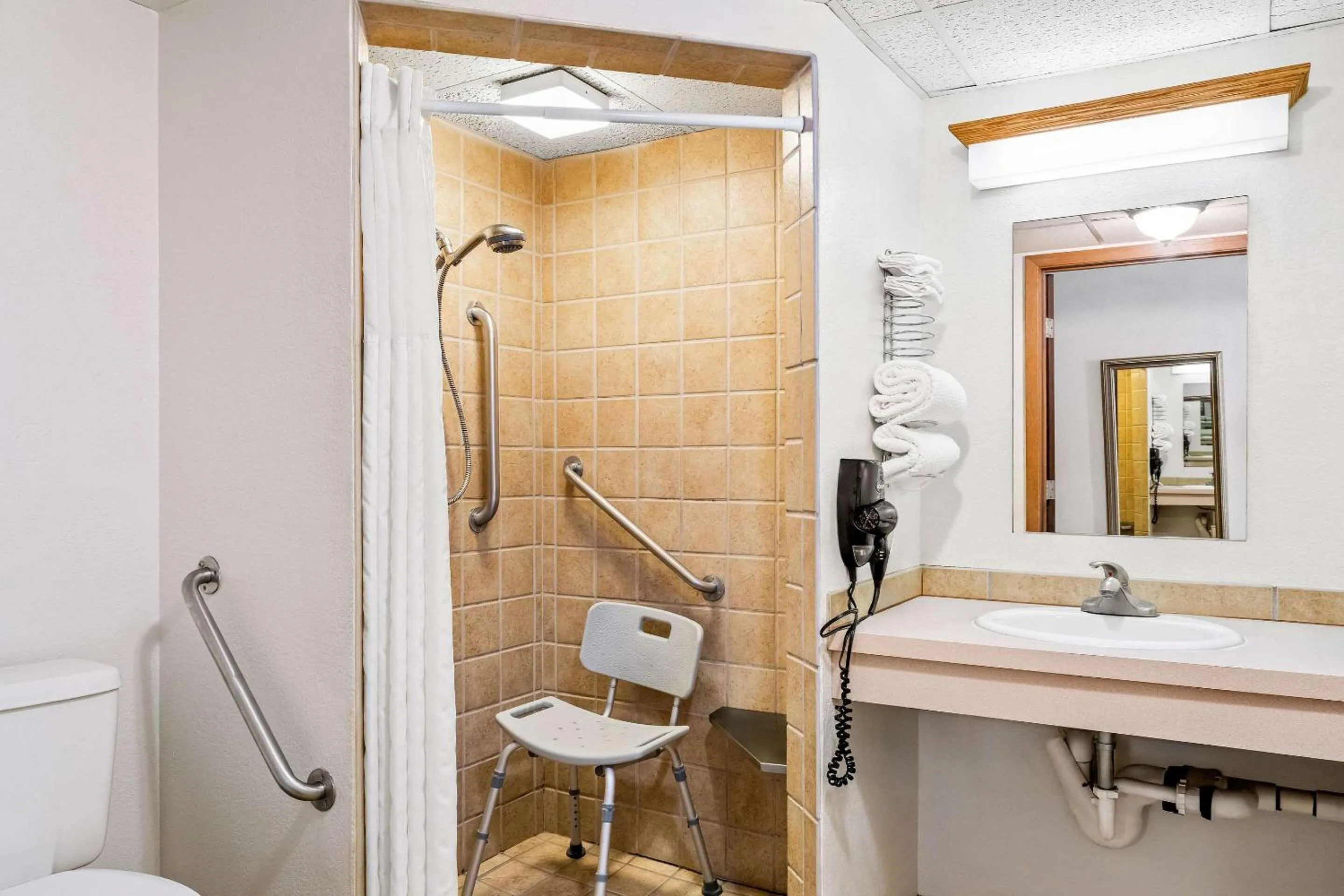 Bedroom in Econo Lodge Billings