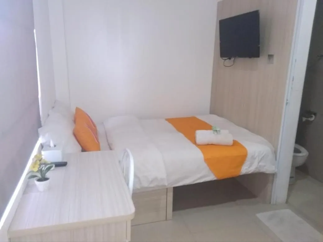 TV/Entertainment Center in Residence T63