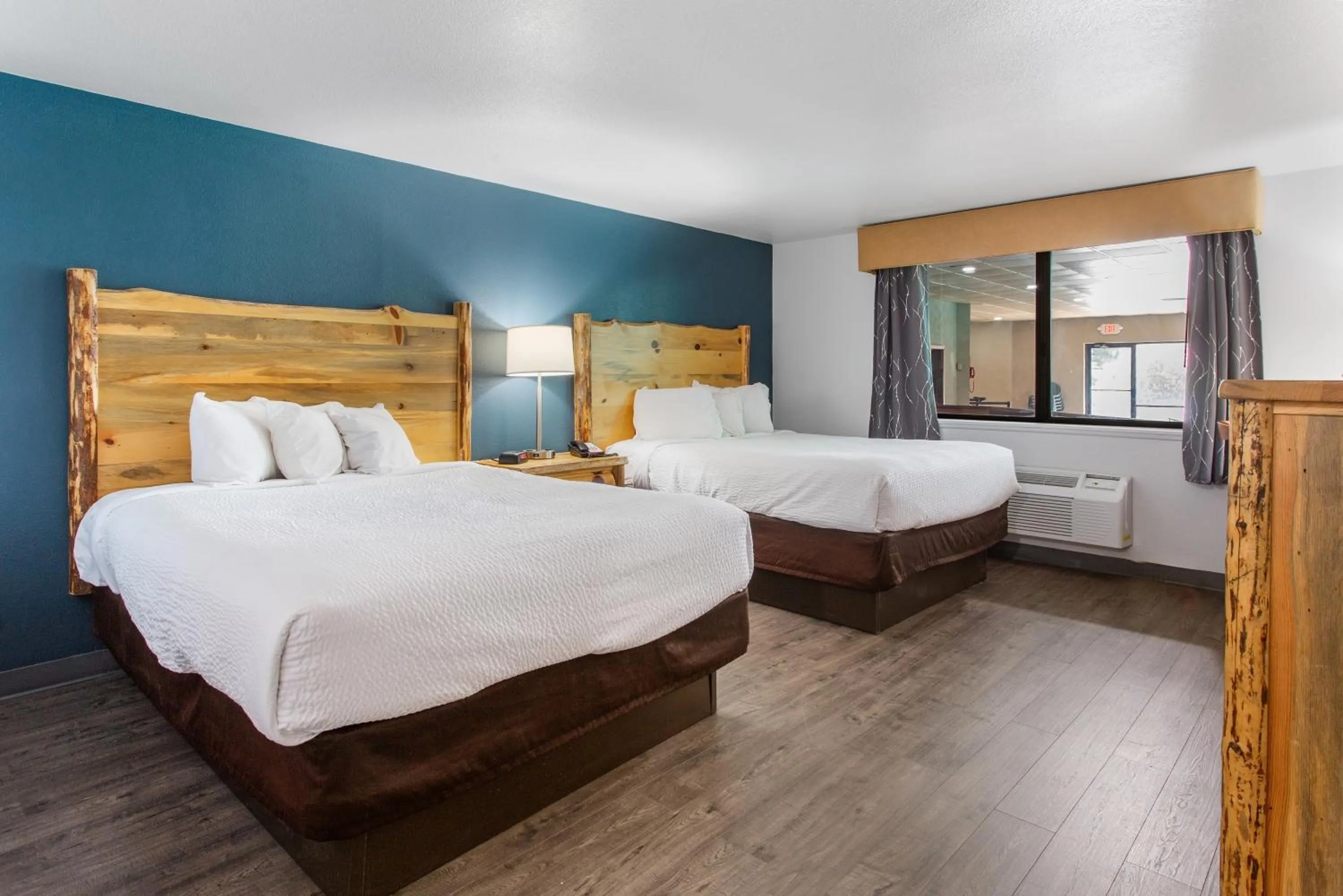 Bed in Studio 6 Suites Butte MT I-90 I-15
