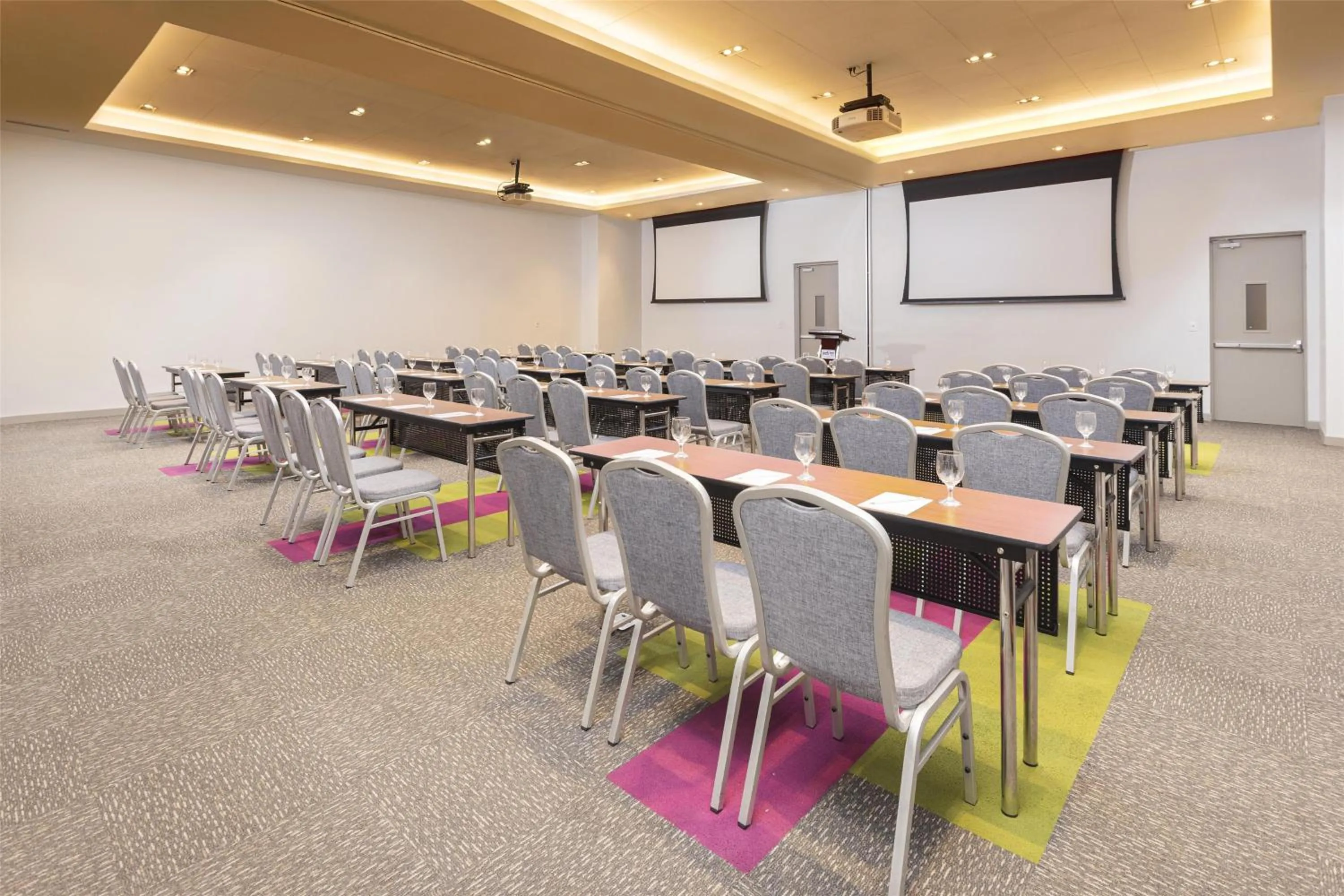 Meeting/conference room in Park Inn by Radisson North Edsa