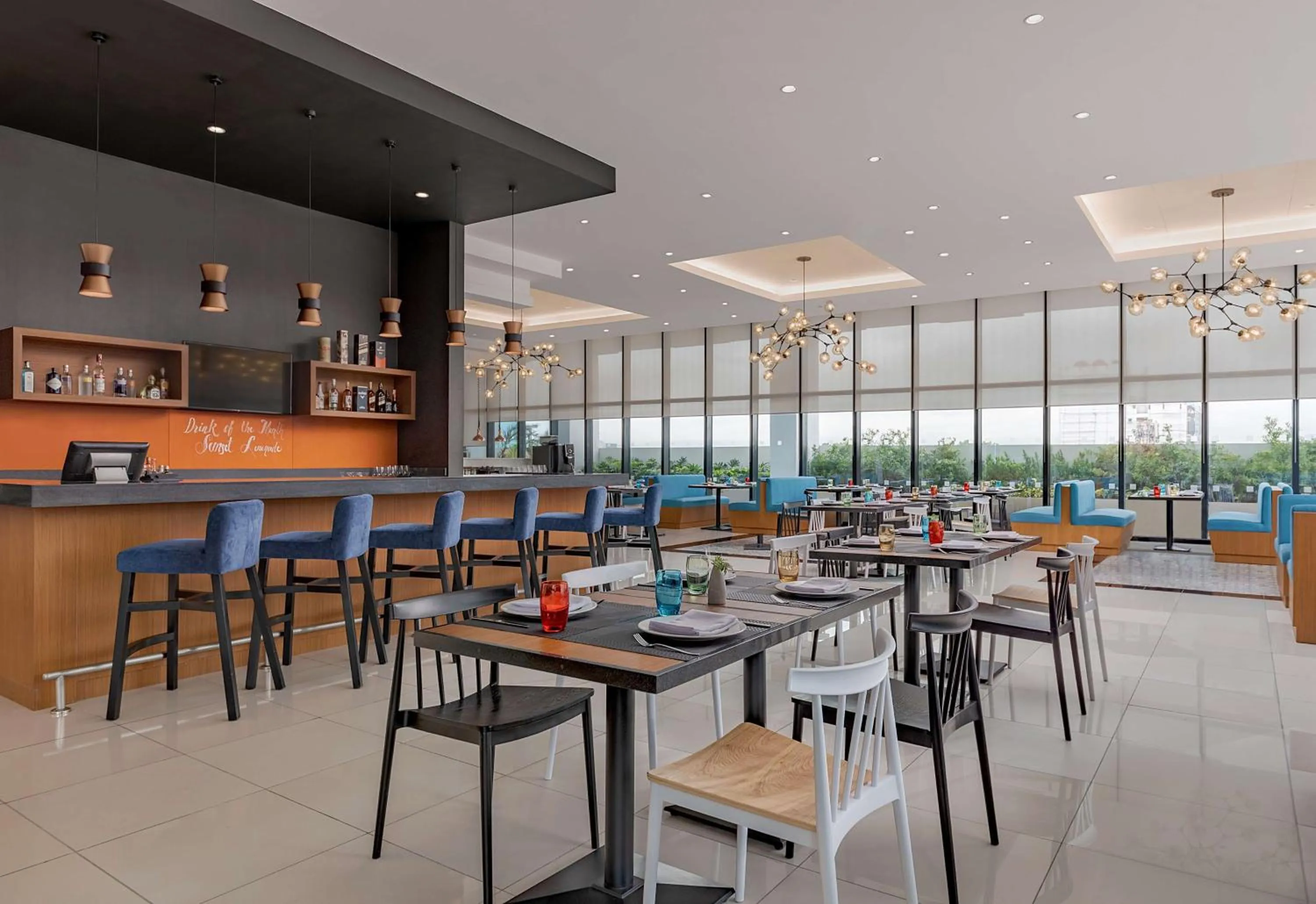 Restaurant/places to eat in Park Inn by Radisson North Edsa