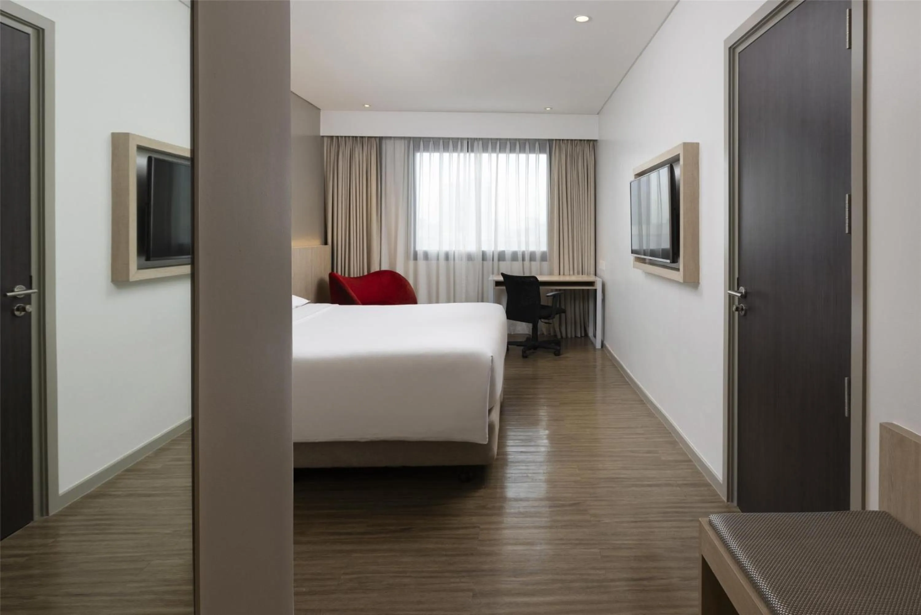 Bedroom, Bed in Park Inn by Radisson North Edsa