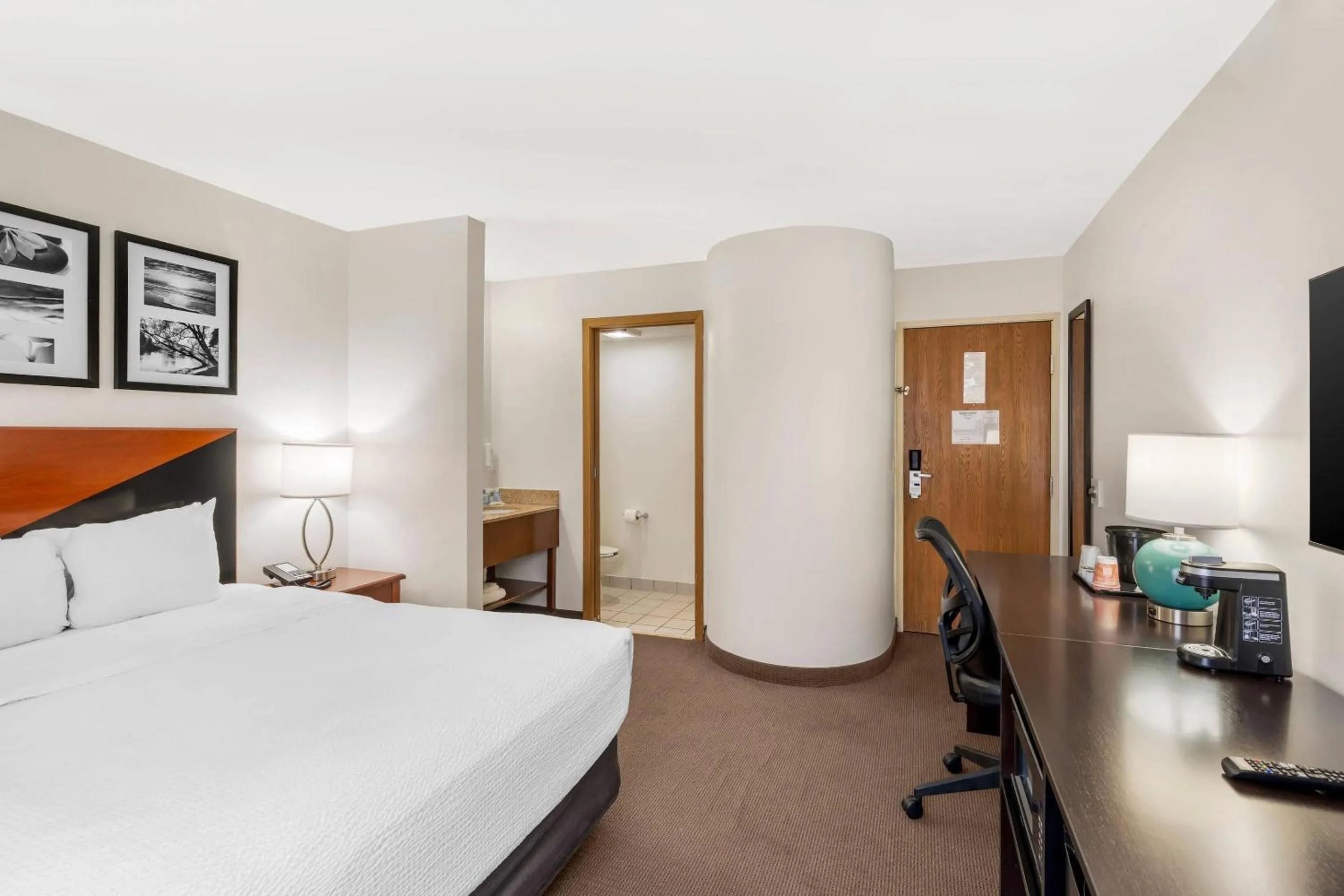 Bedroom, Bed in Sleep Inn Billings