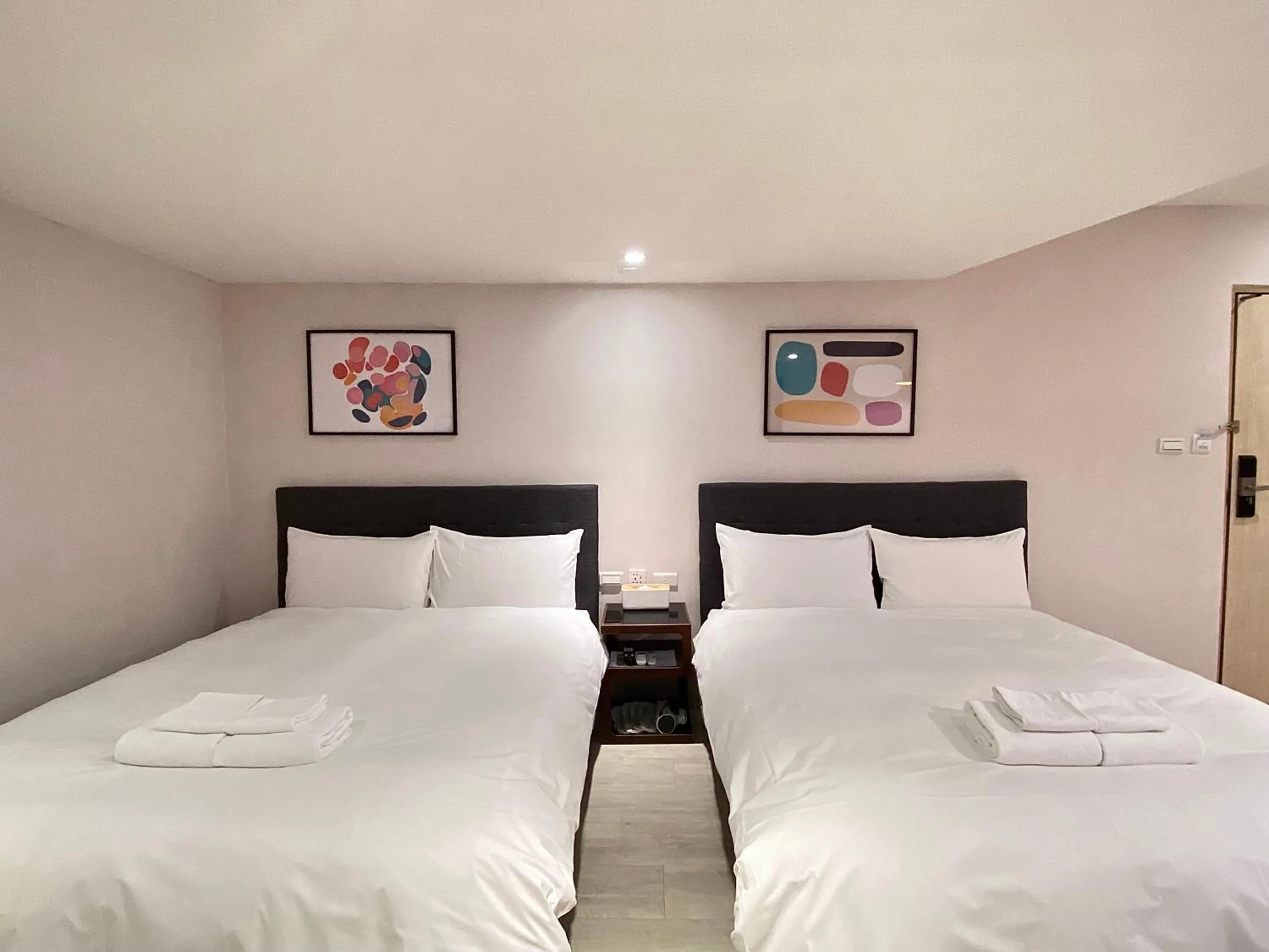 Bed in Members Hotel at Taipei 101