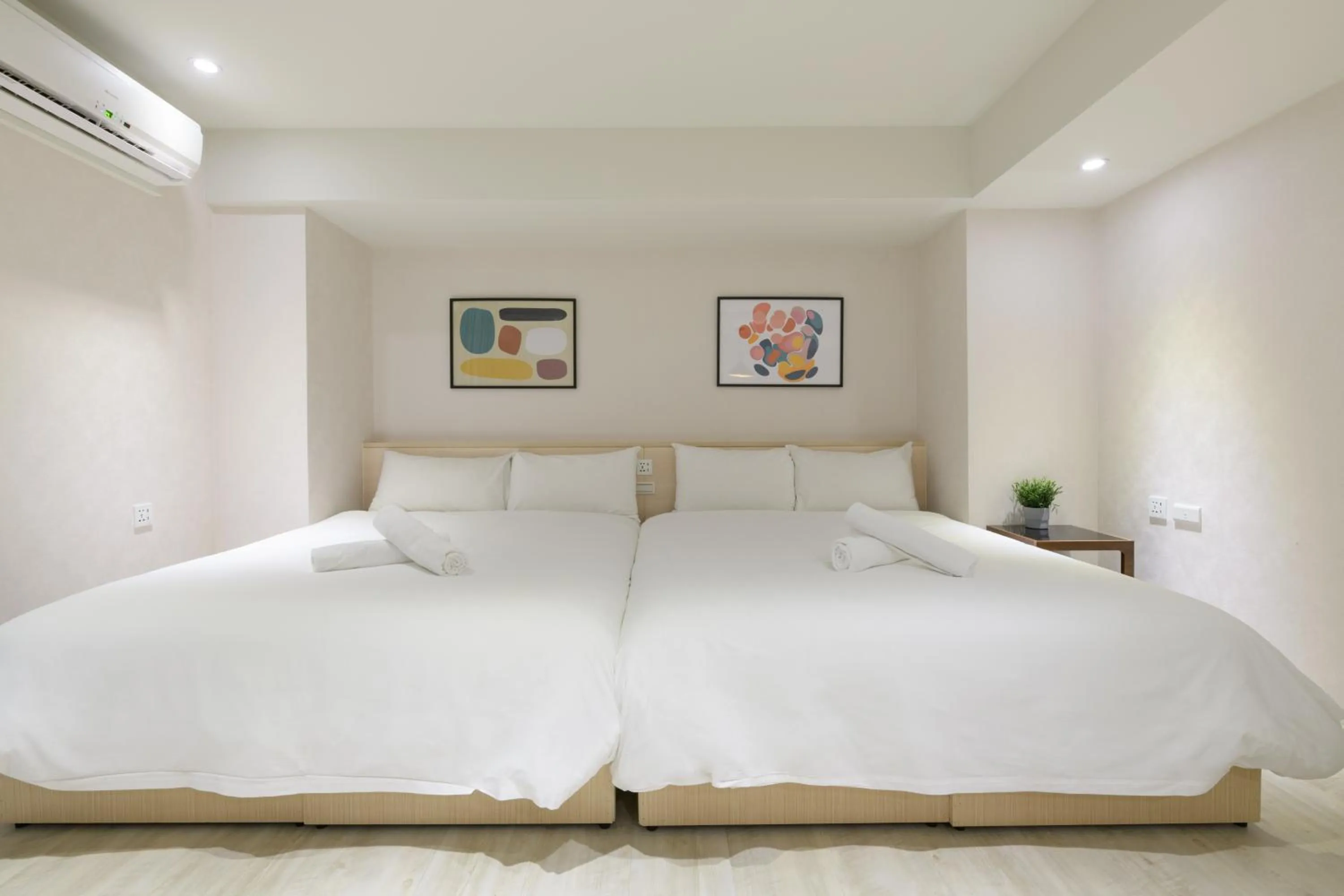 Bed in Members Hotel at Taipei 101