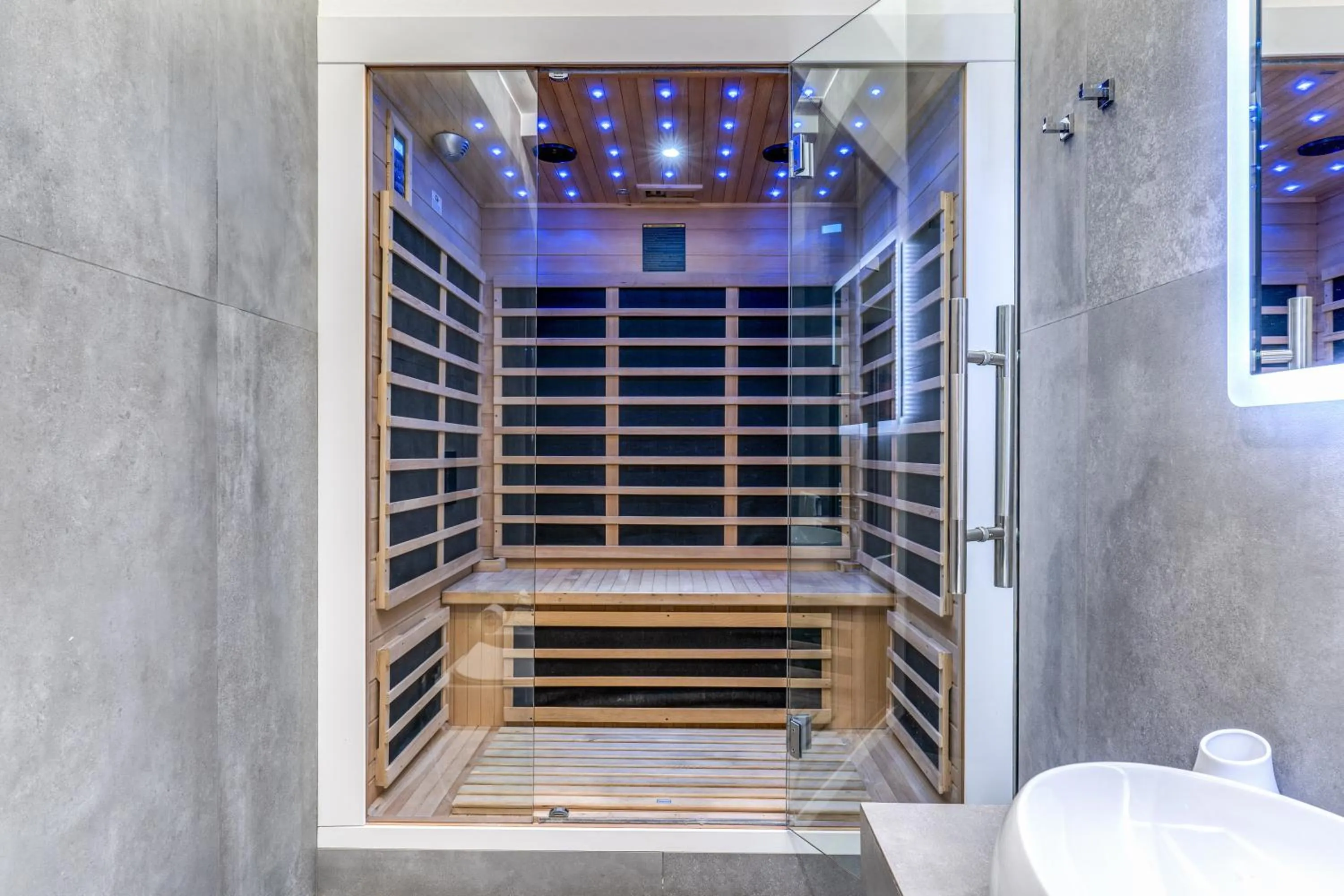 Sauna in Gallery Suite Naples