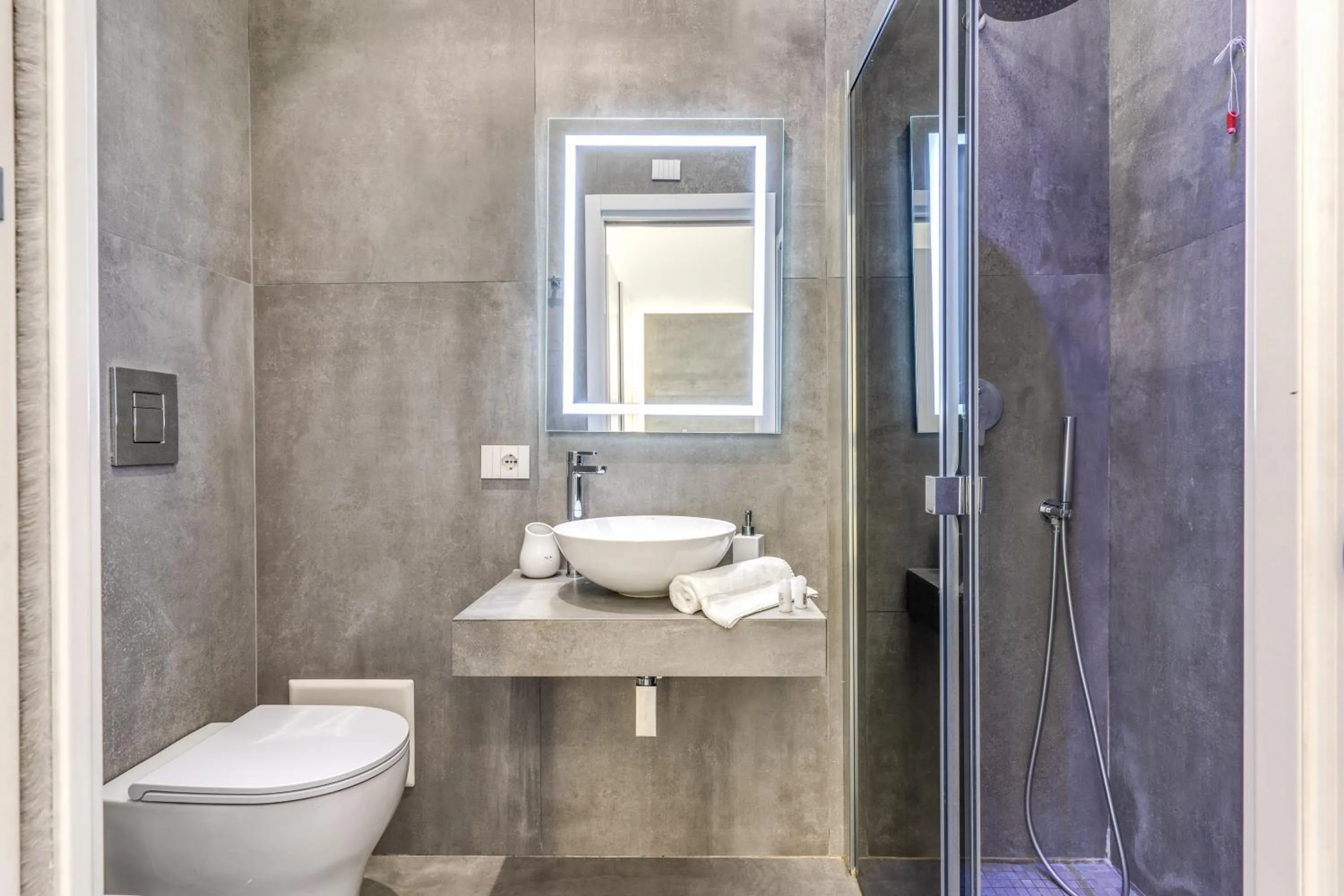 Shower in Gallery Suite Naples