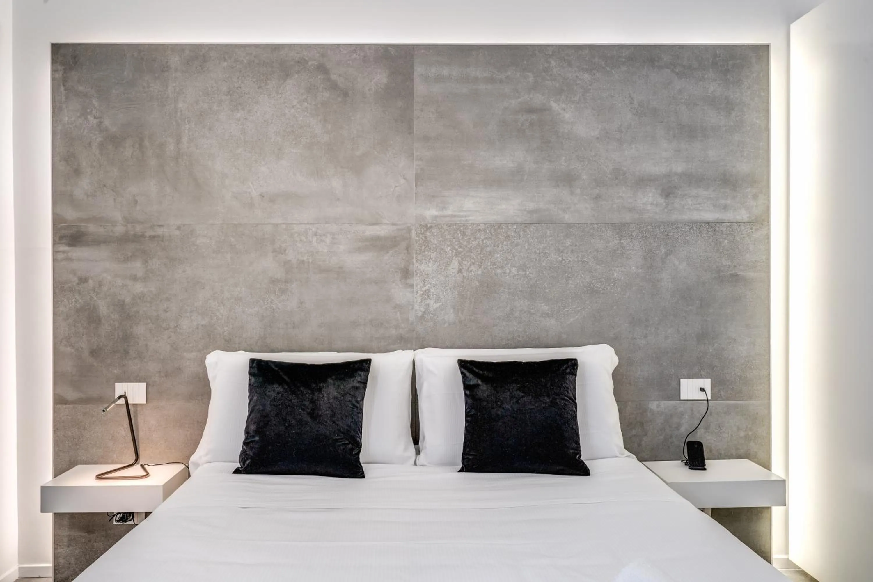 Bed in Gallery Suite Naples