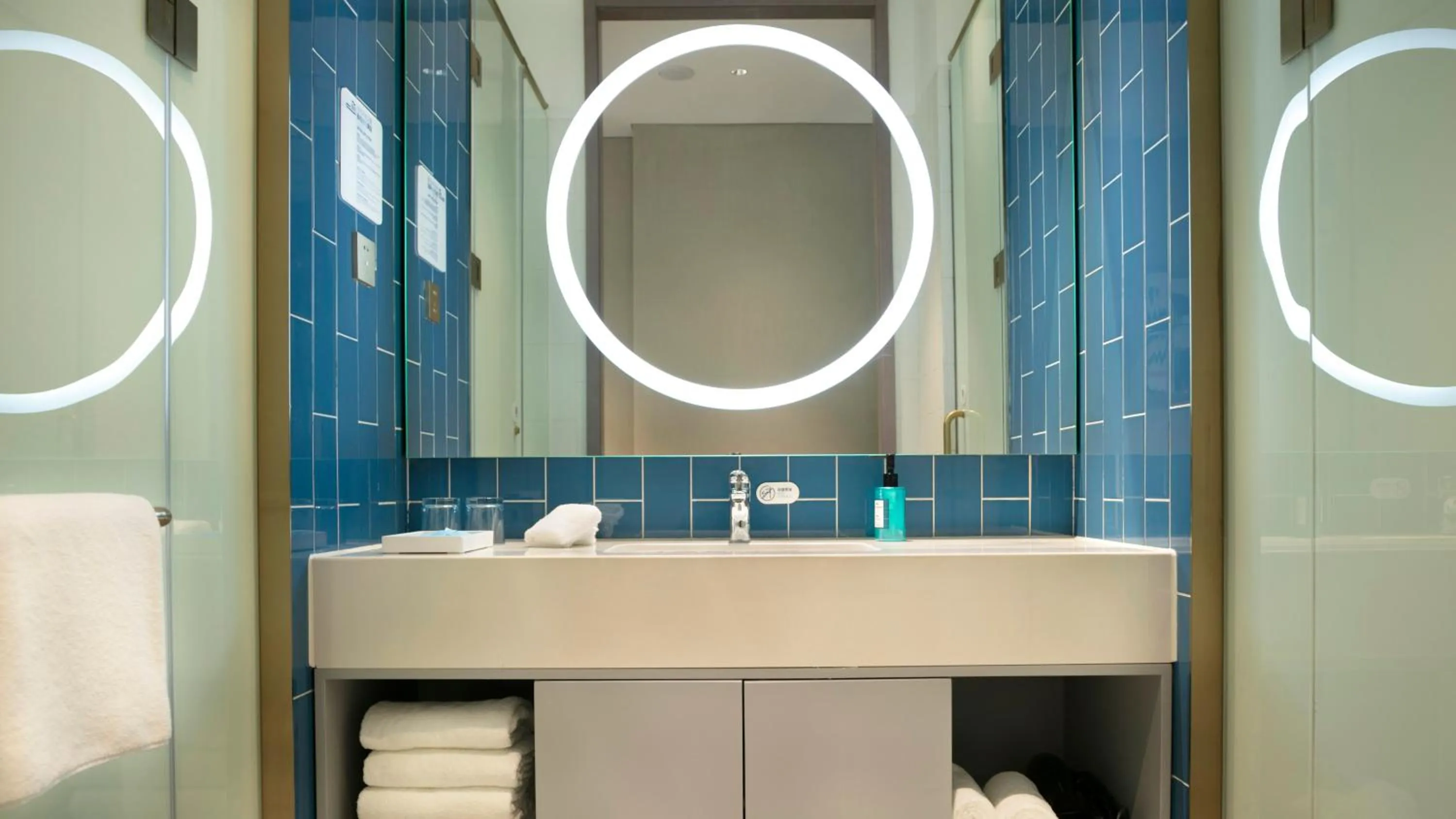 Photo of the whole room in Holiday Inn Express Beijing Badaling by IHG