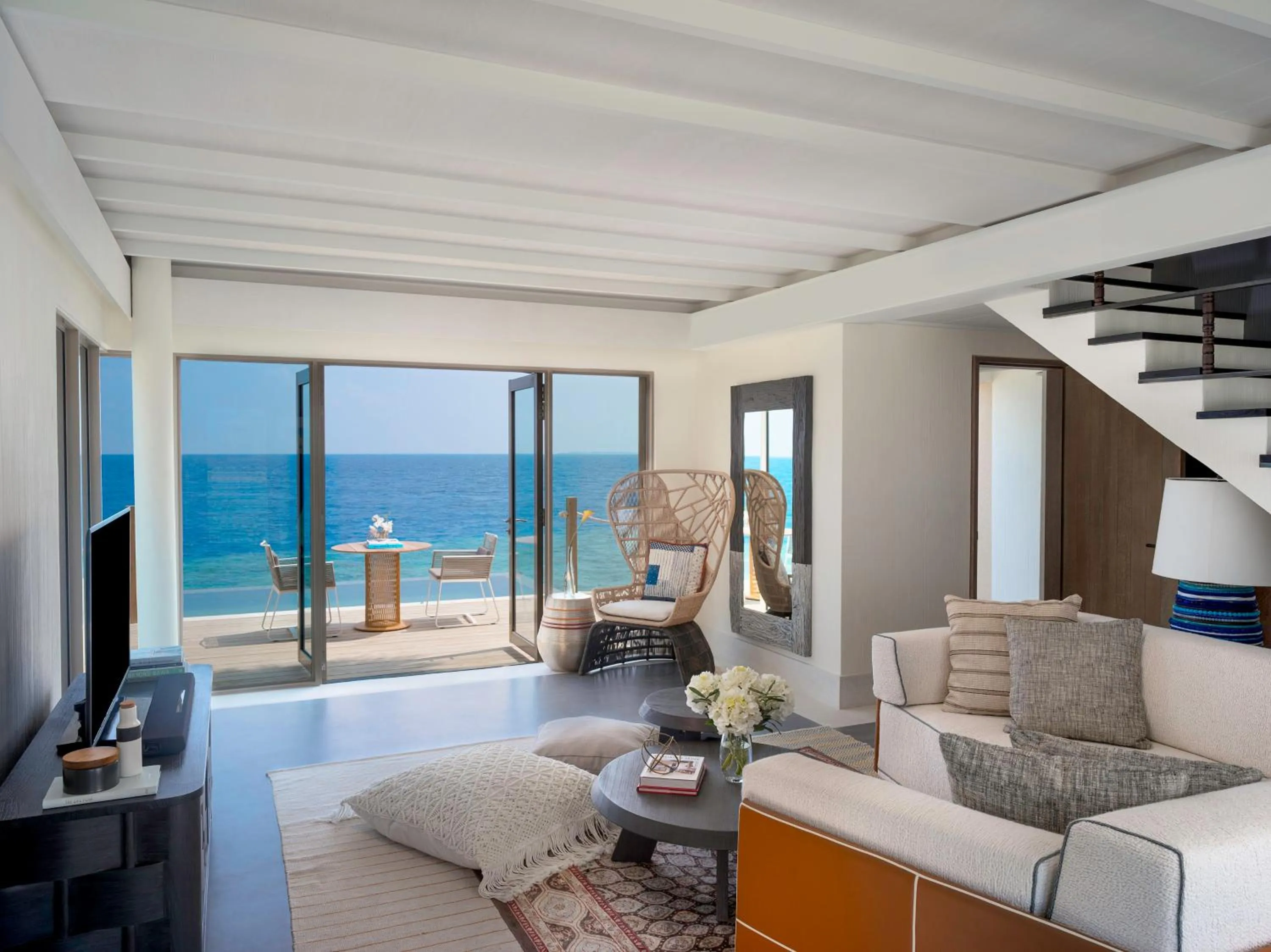 Photo of the whole room in Intercontinental Maldives Maamunagau Resort with Club benefits by IHG