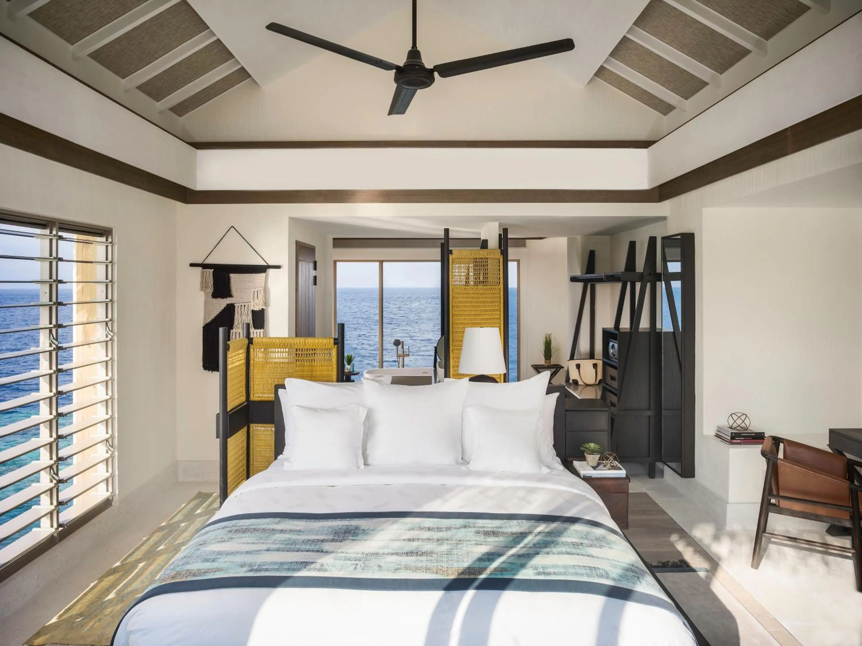 Photo of the whole room, Bed in Intercontinental Maldives Maamunagau Resort with Club benefits by IHG