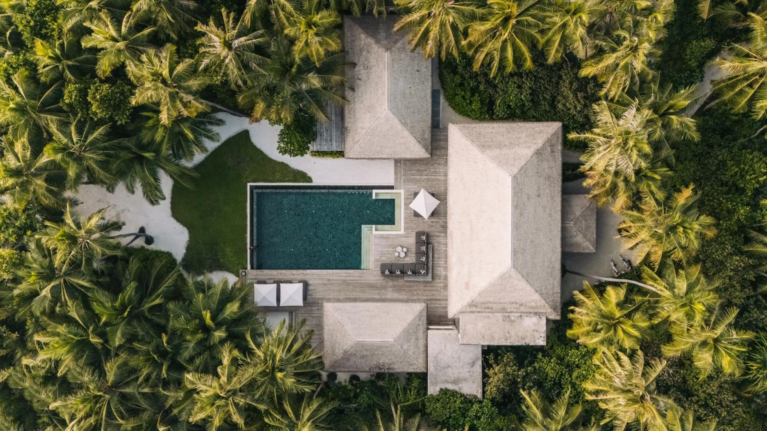 Property building in Intercontinental Maldives Maamunagau Resort with Club benefits by IHG