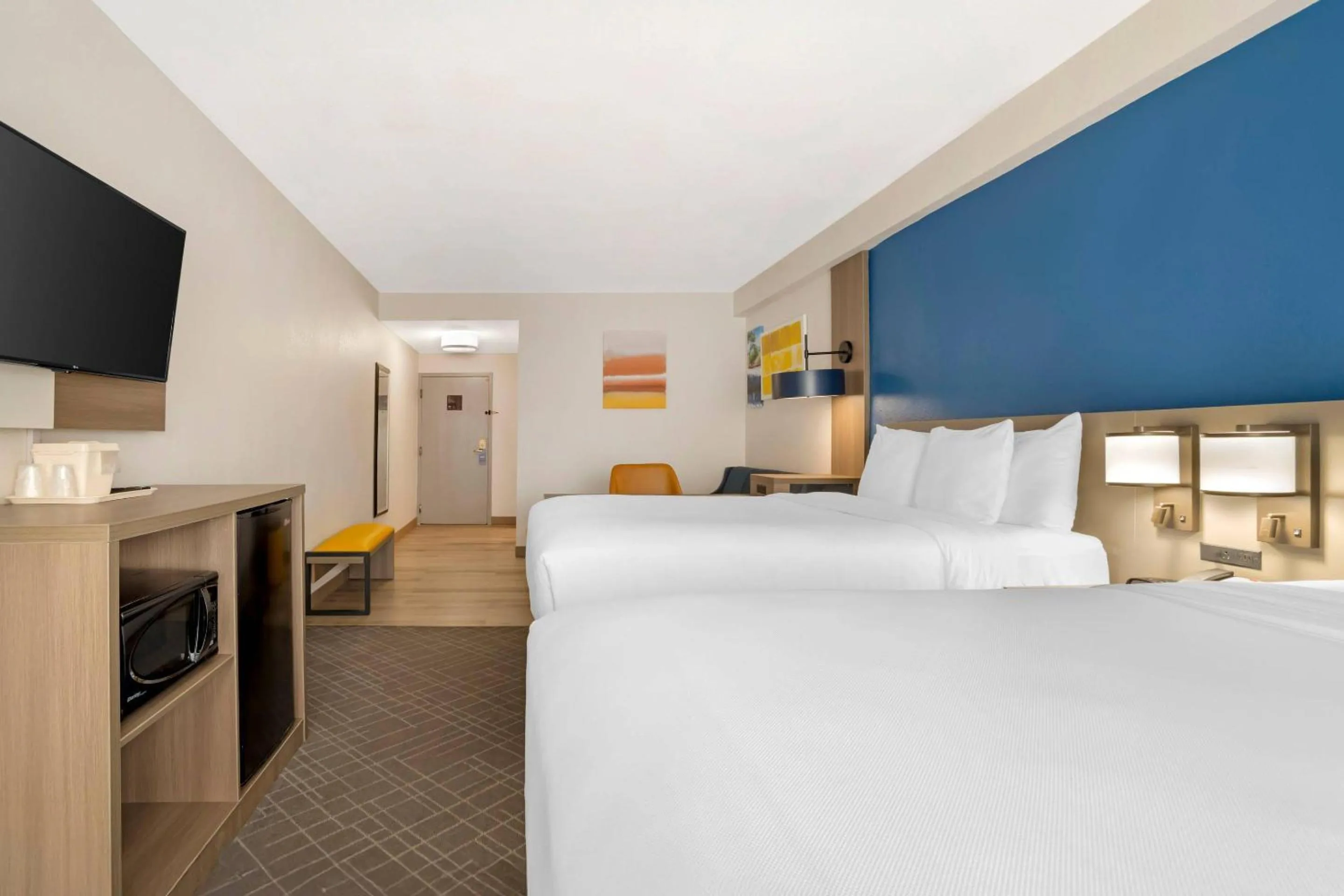 Bedroom, Bed in Comfort Suites Gastonia - Charlotte