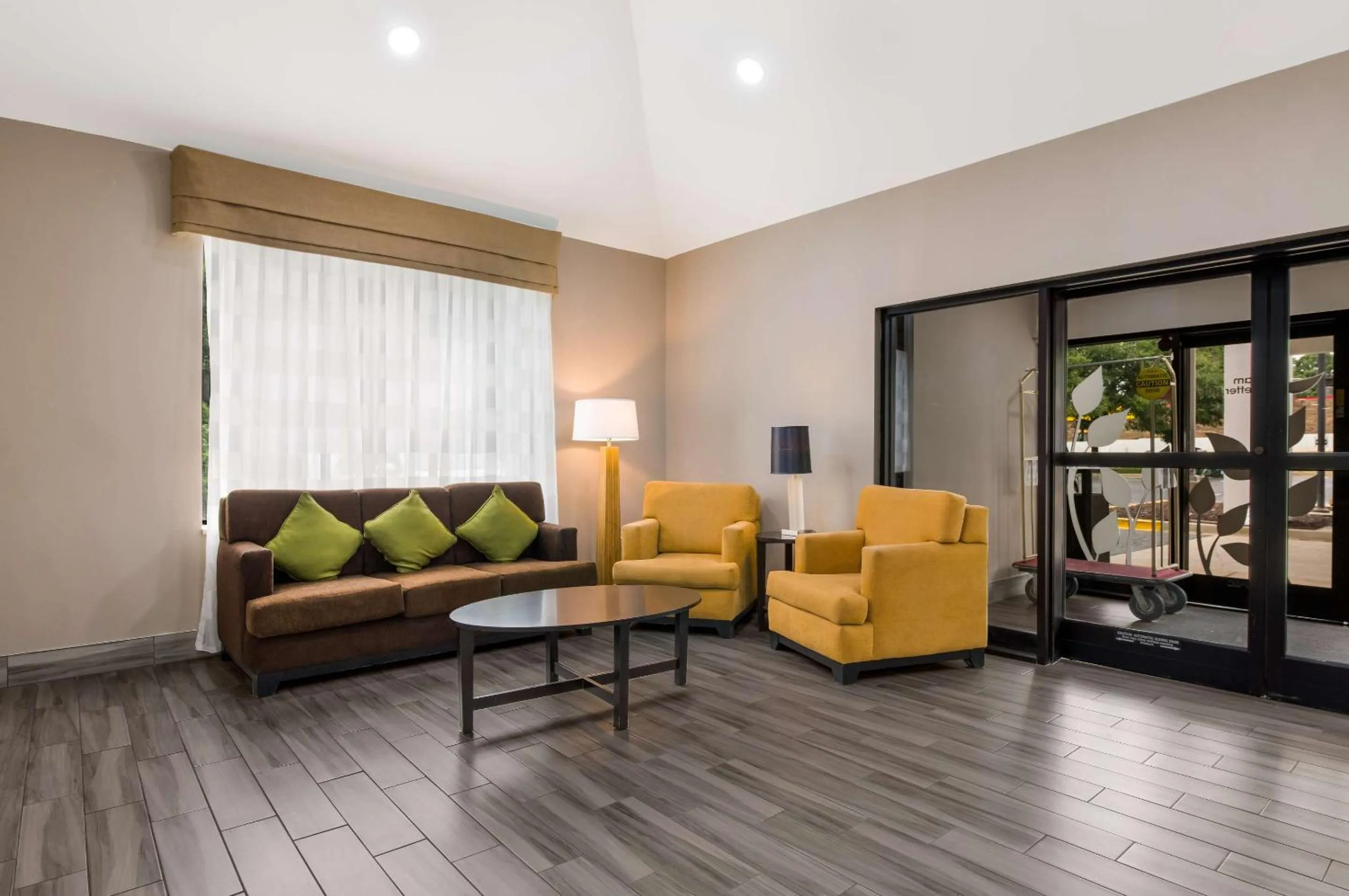 Lobby or reception in Sleep Inn Northlake