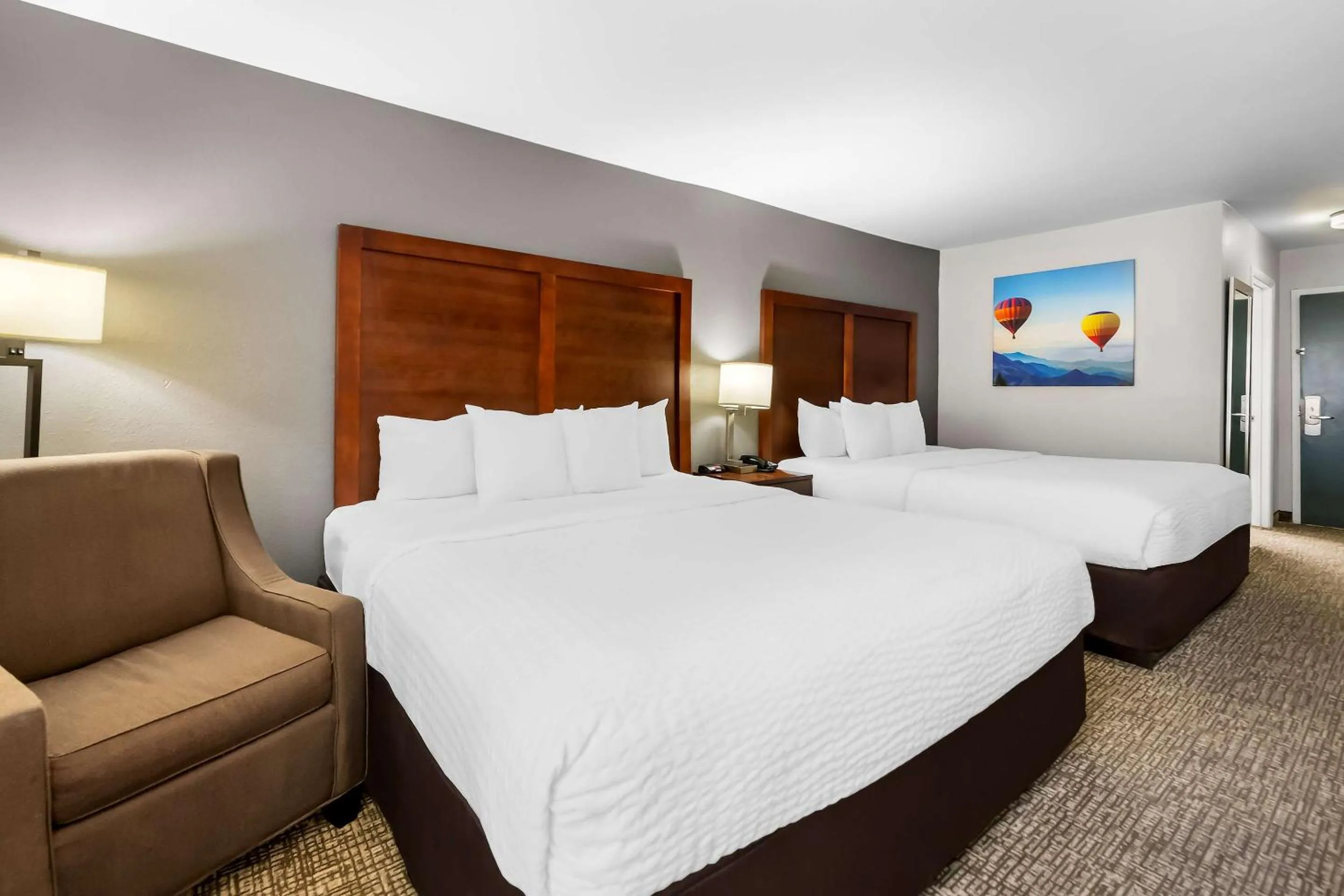 Bedroom, Bed in Comfort Inn Apex - Holly Springs