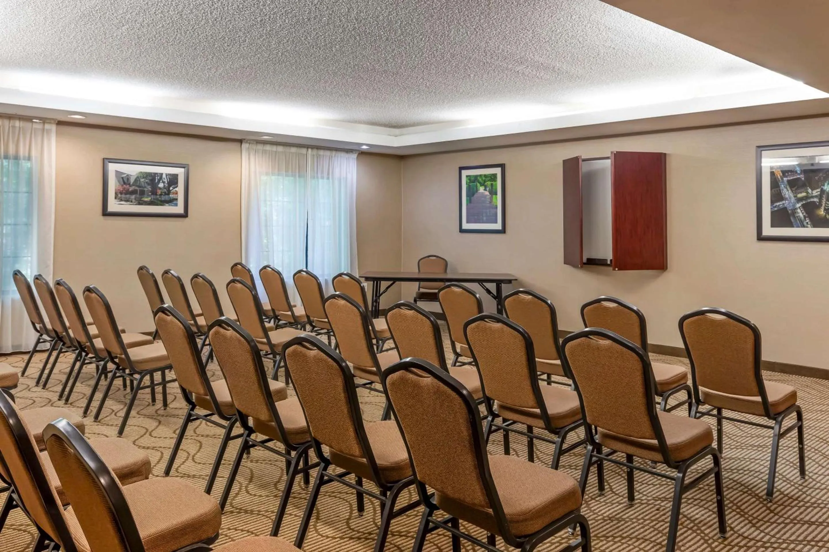 Meeting/conference room in Comfort Suites Regency Park