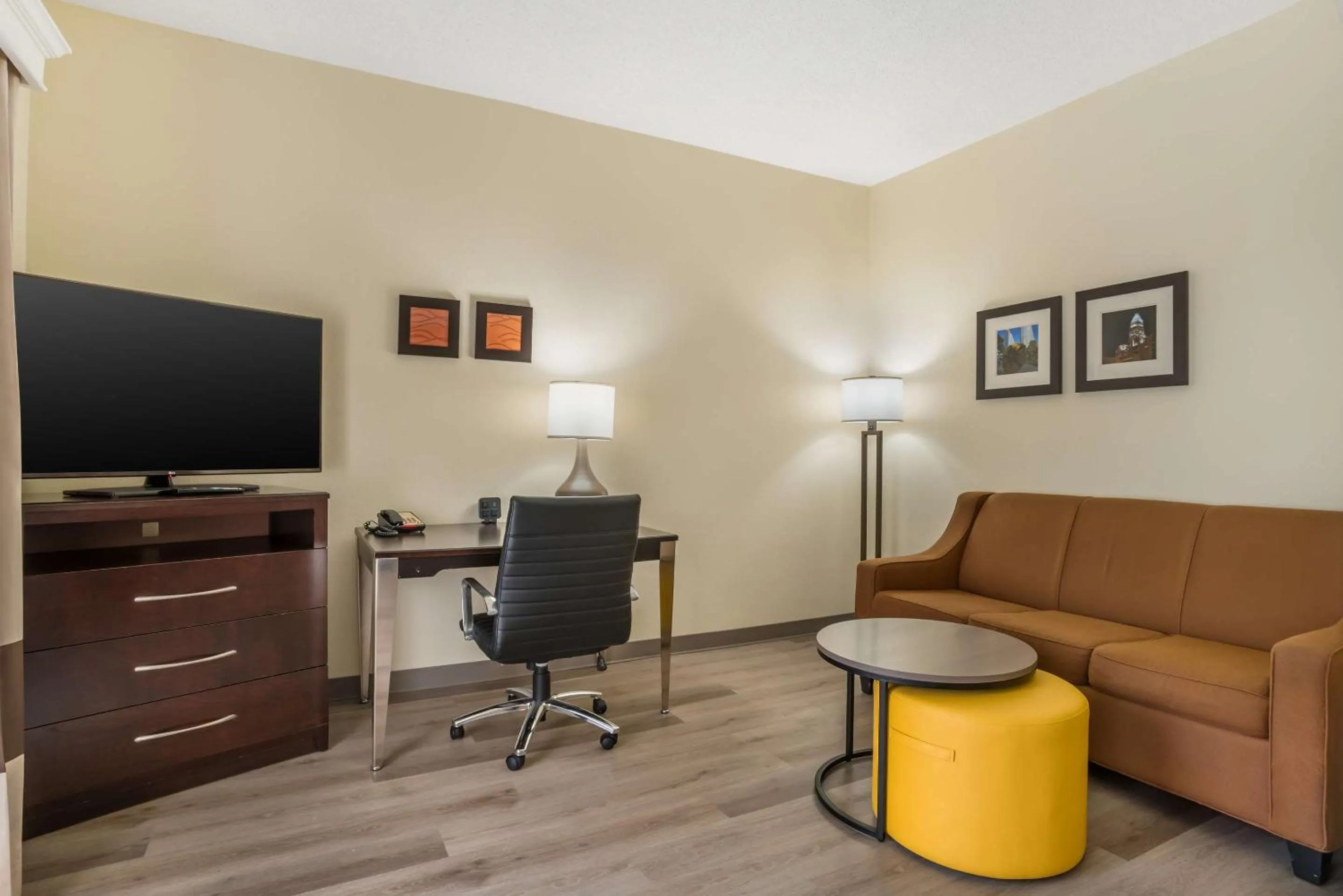 Bedroom in Comfort Inn & Suites Lake Norman