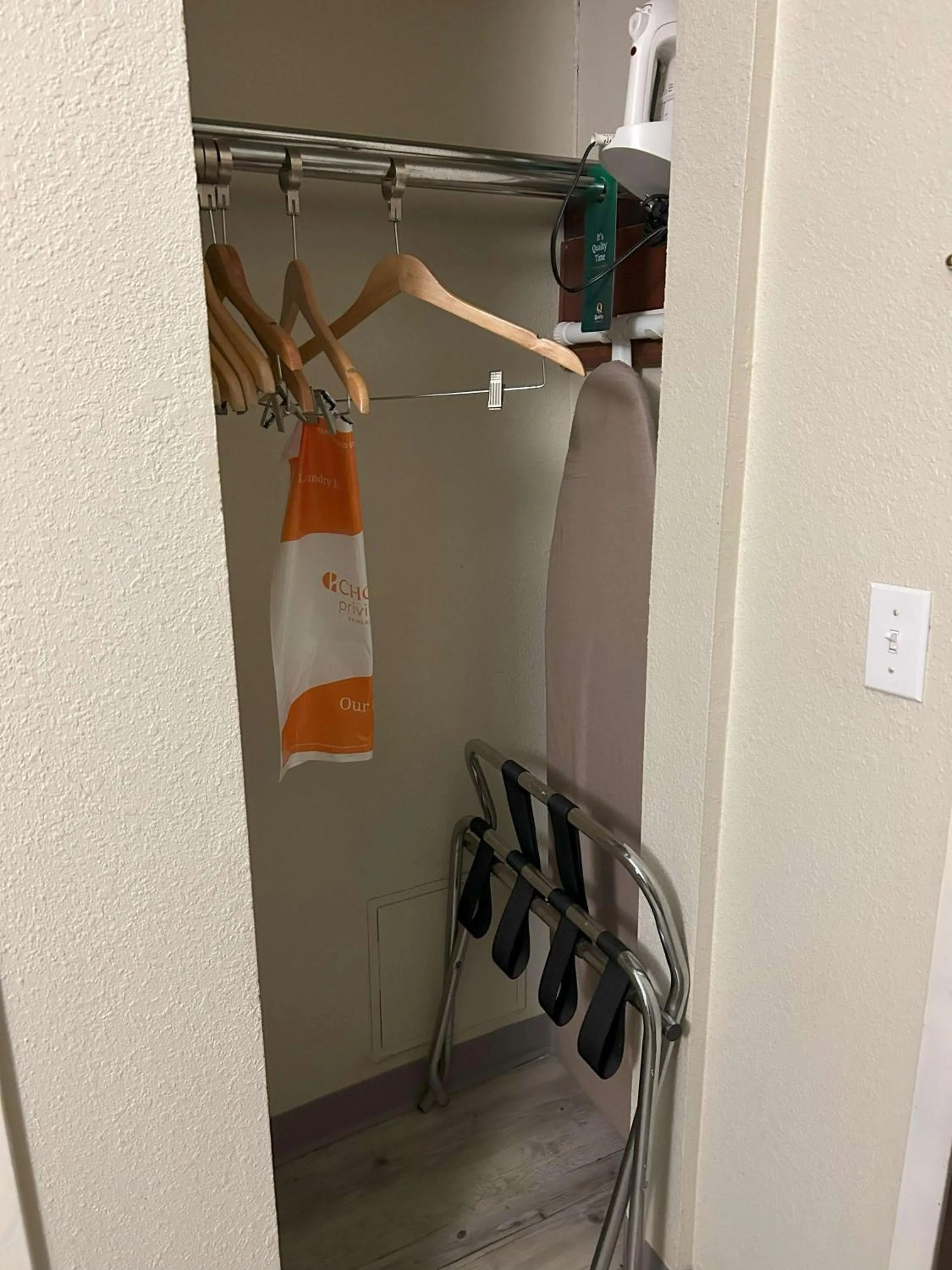 Bedroom in Quality Inn & Suites Tarboro - Kingsboro