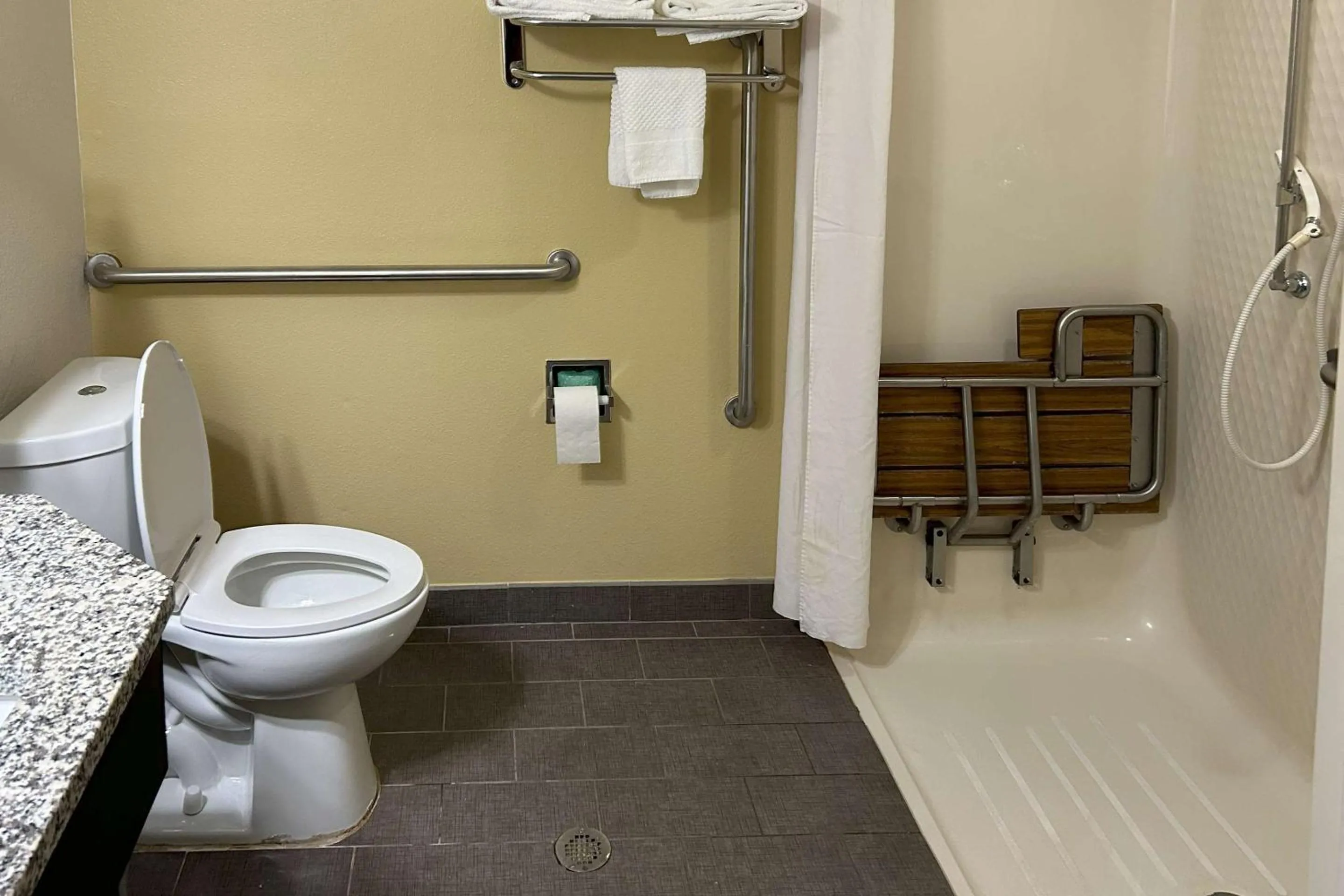 Bedroom in Sleep Inn Wilson near I-95