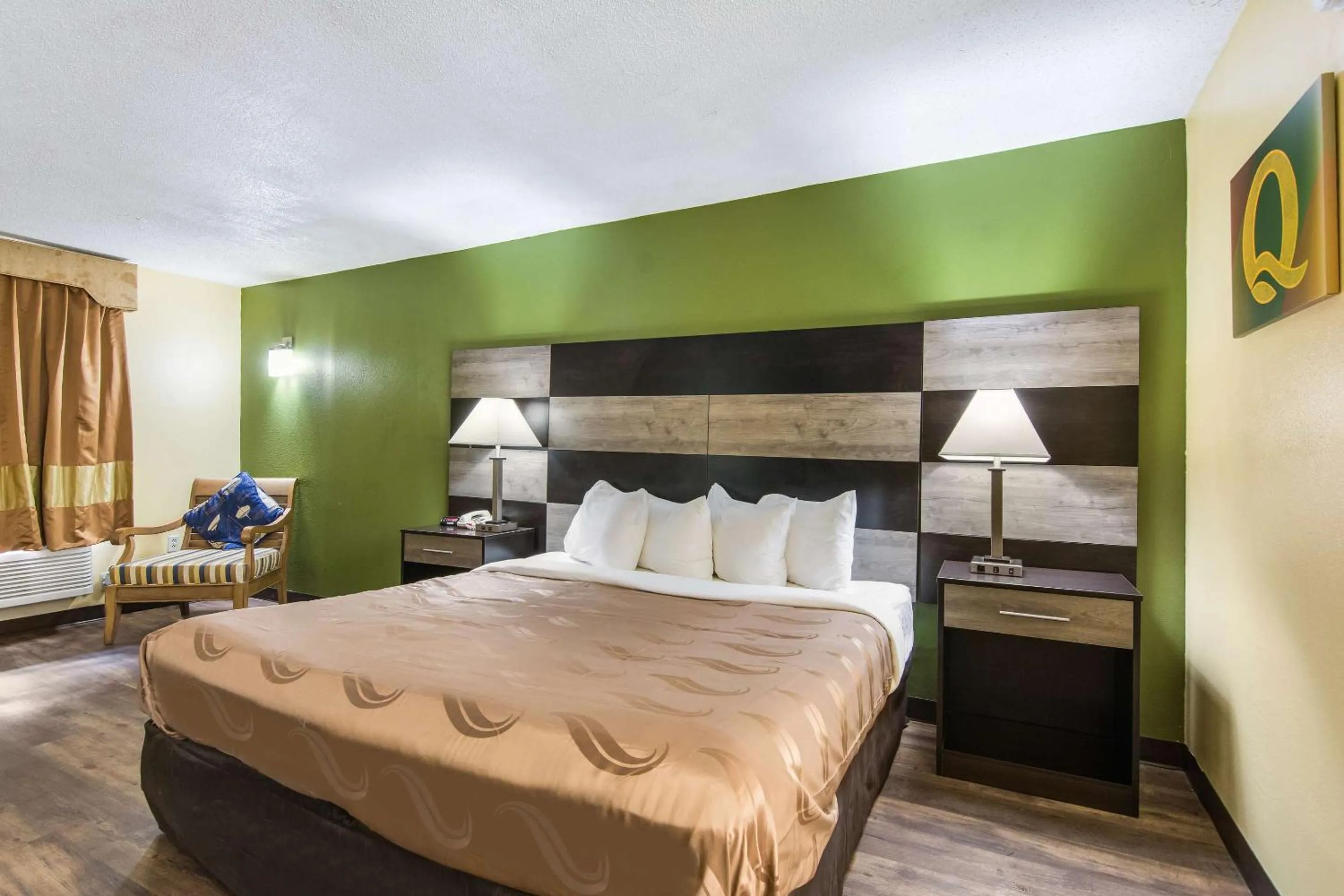 Bedroom, Bed in Quality Inn Kings Mountain